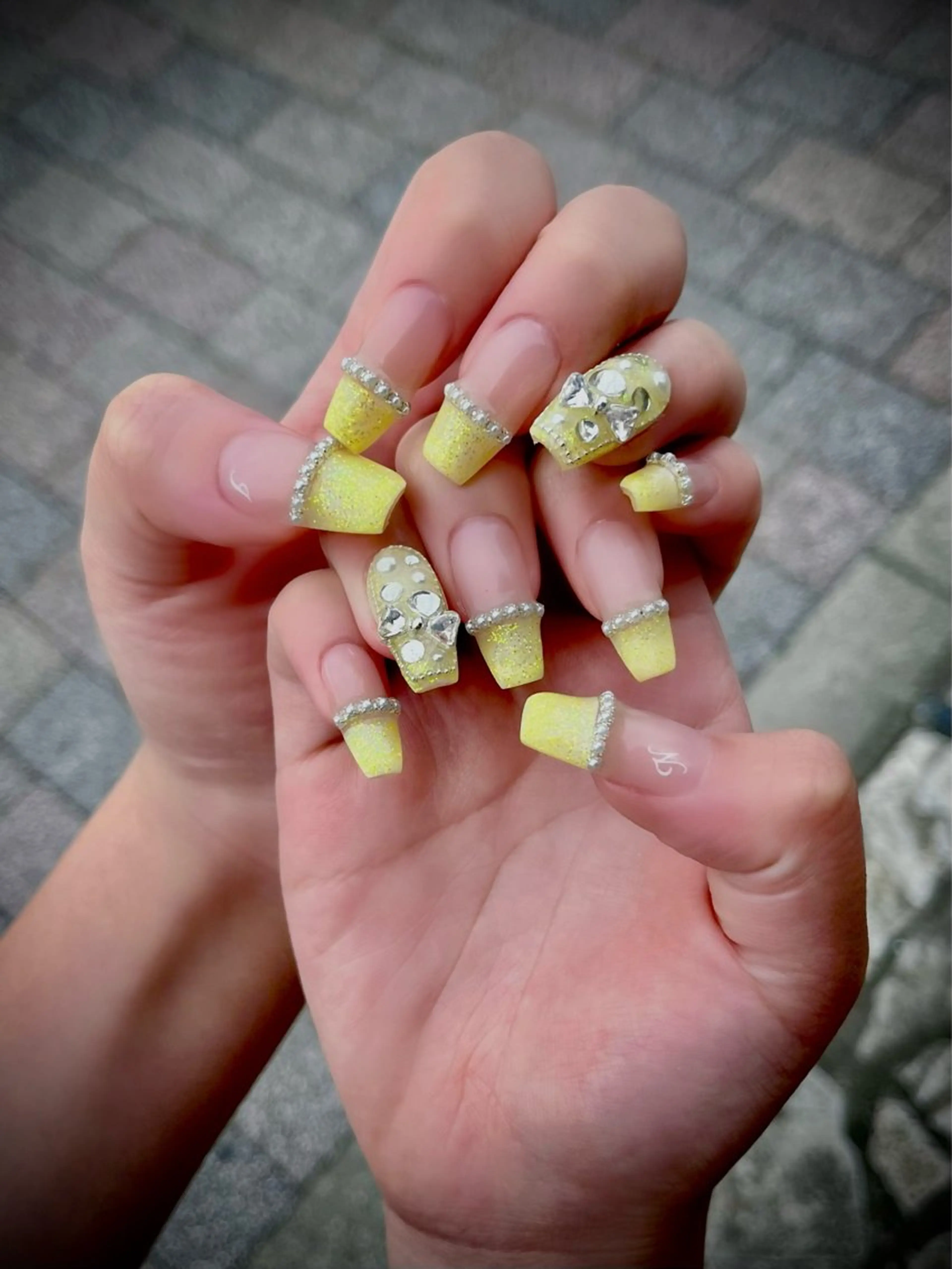 ネイル フットネイル キラキラネイル マグネットネイル ワンカラーネイル スカルプネイル nine.🦋 YUKOのネイルデザイン