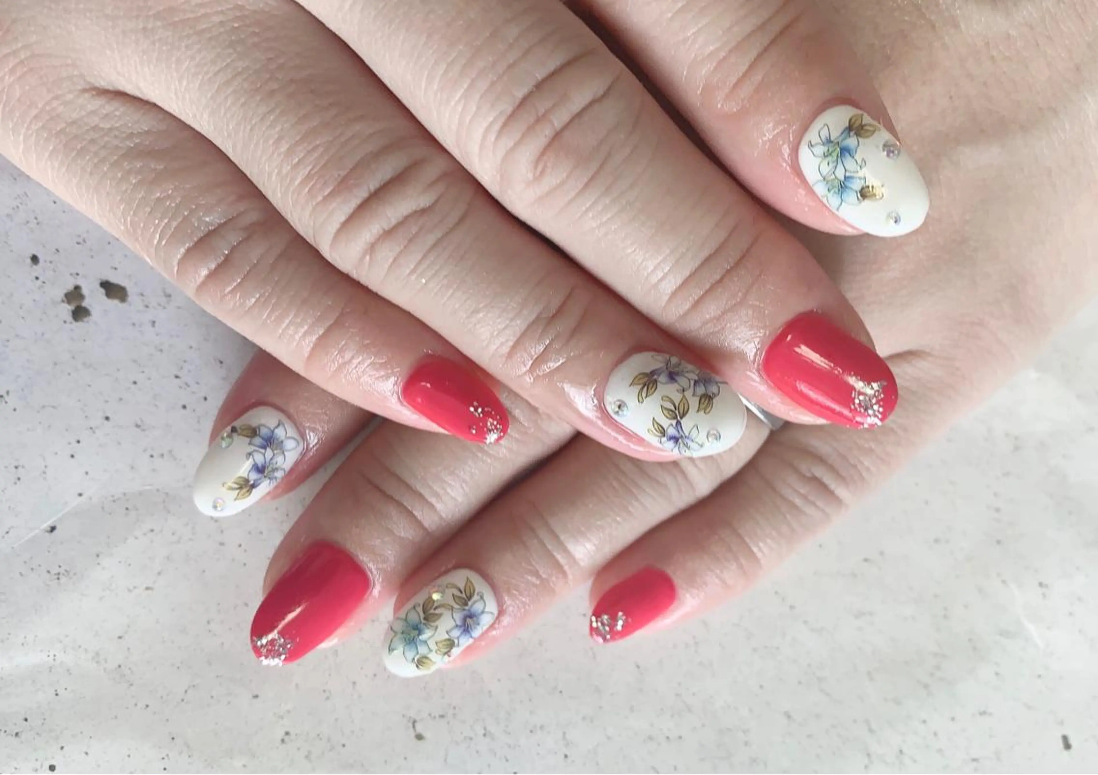 ネイル nico.nico.mark NAIL所属・小林 梓のエステ・リラクイメージ