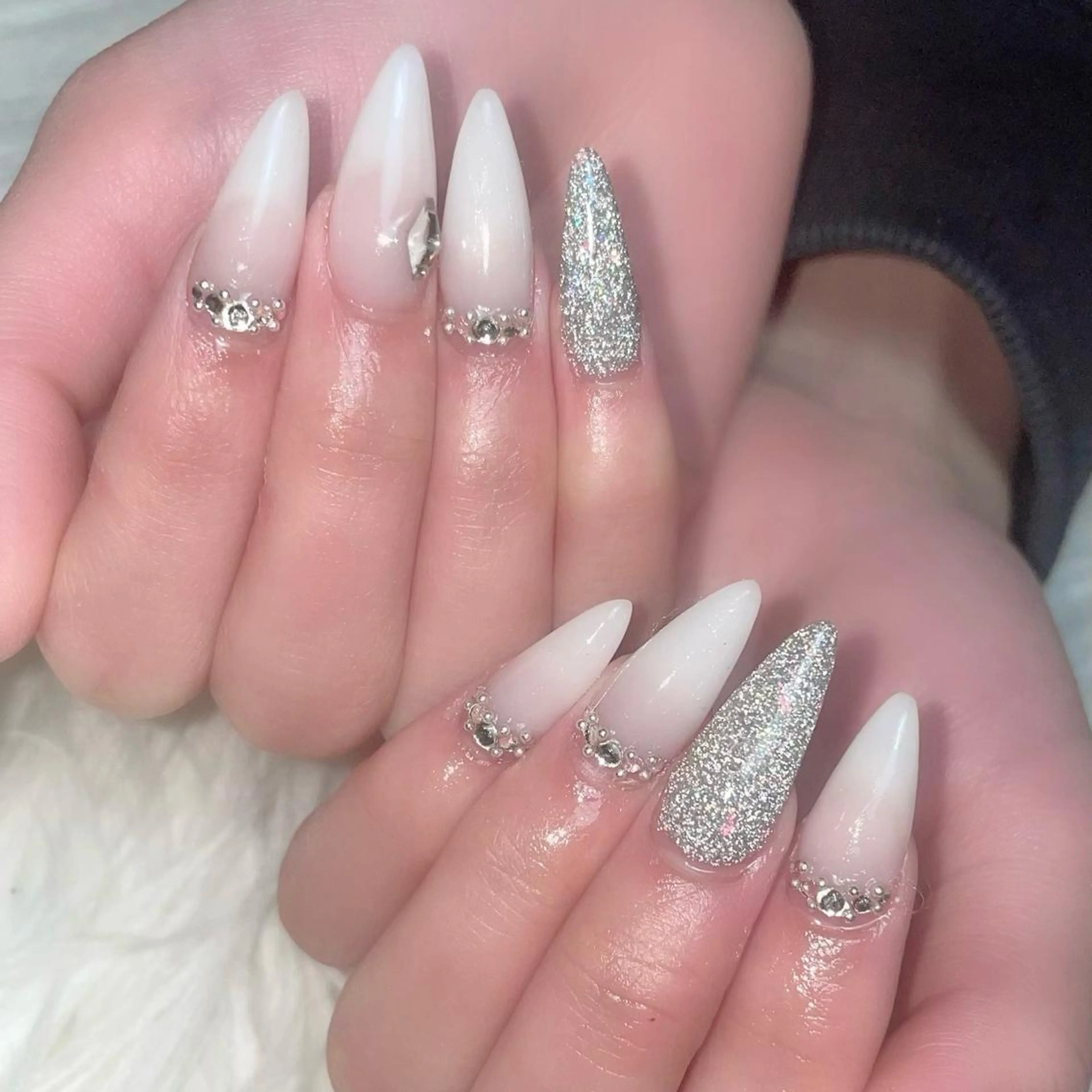 ネイル ストーンネイル ハンドネイル ネイルサロンfeel茂原店所属・Feel ‪‪☺︎‬Yuriaのネイルデザイン