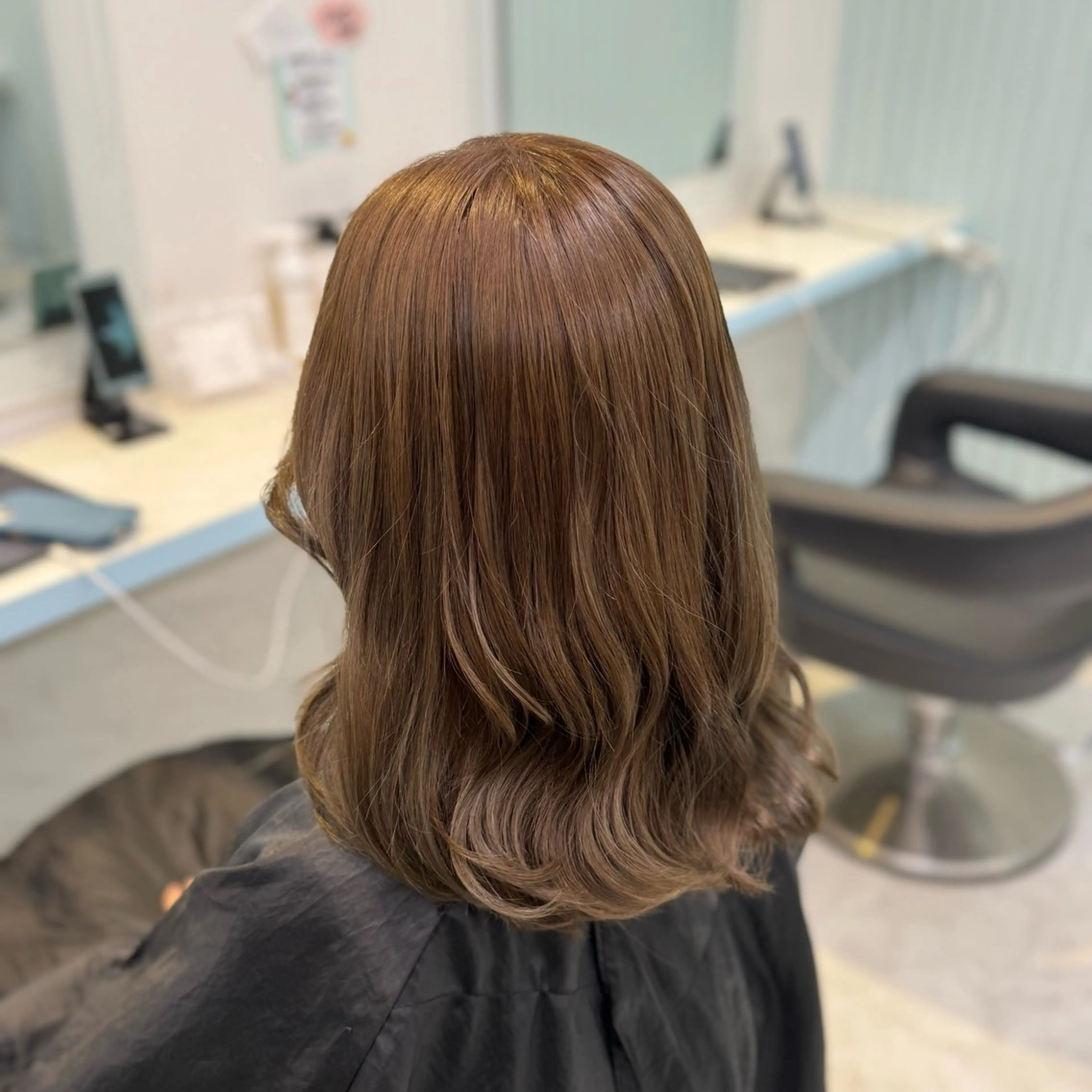 セミロング ヘアカラー 🩷モテ髪＆透明感 🩷ミルクティー🩷のヘアスタイル