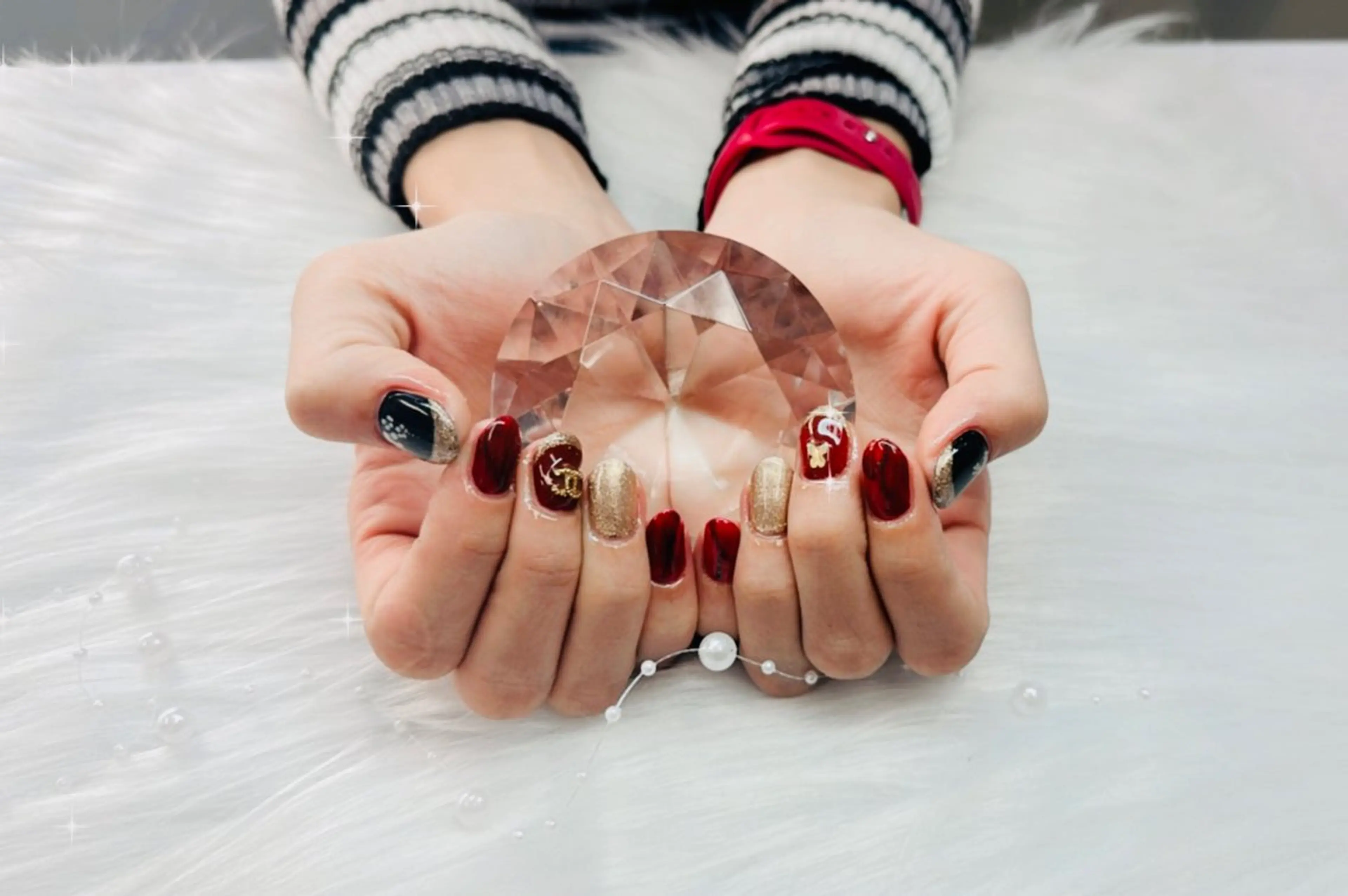 ネイル 大理石ネイル(マーブル) 赤色 中西 美羽のネイルデザイン