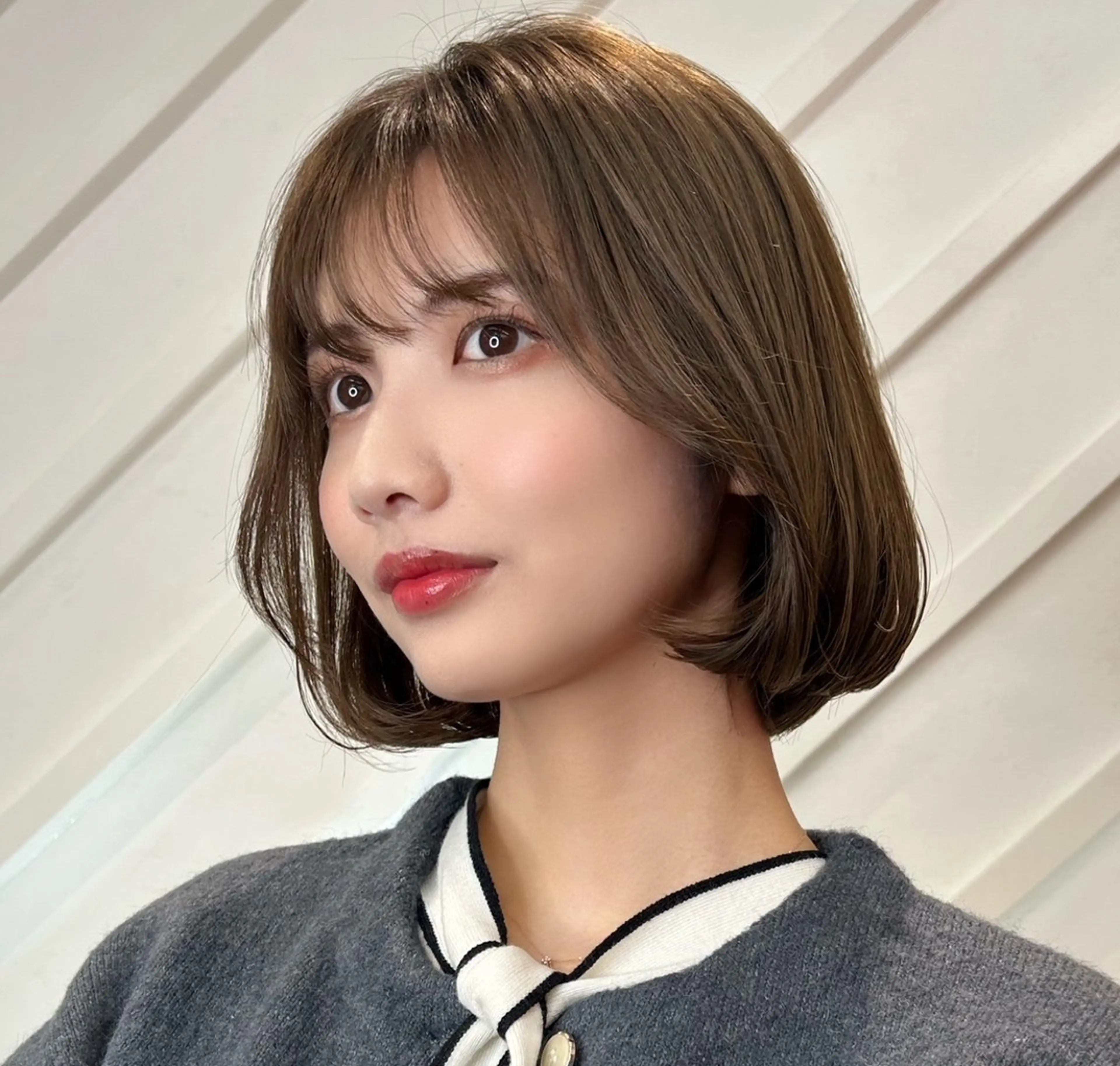 ショート カラー カット ヘアカラー トリートメント 莉乃/縮毛矯正/髪質 改善/艶カラーのヘアスタイル