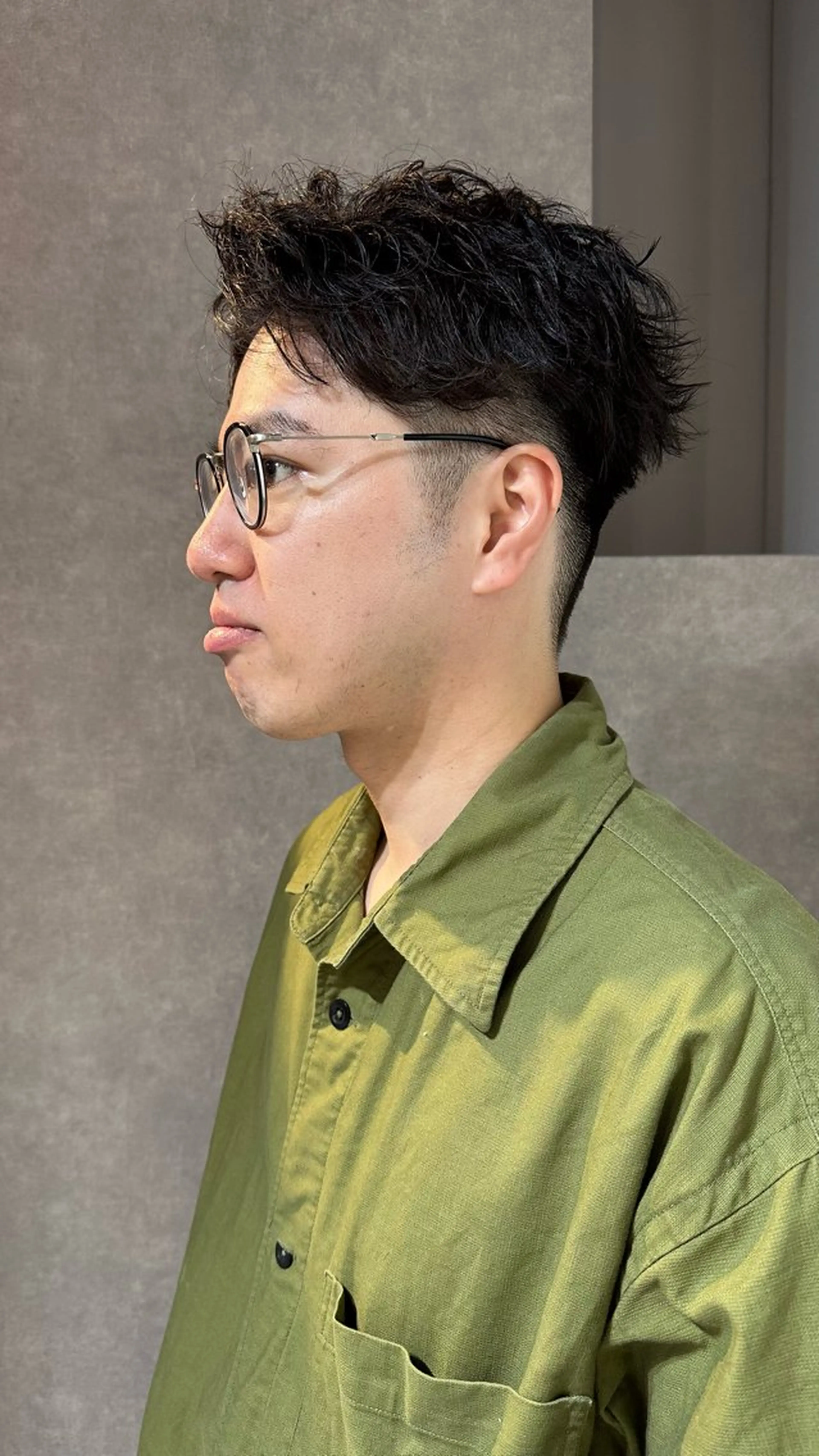 ショート パーマ メンズ カット パーマ 吉岡 昌吾のヘアスタイル