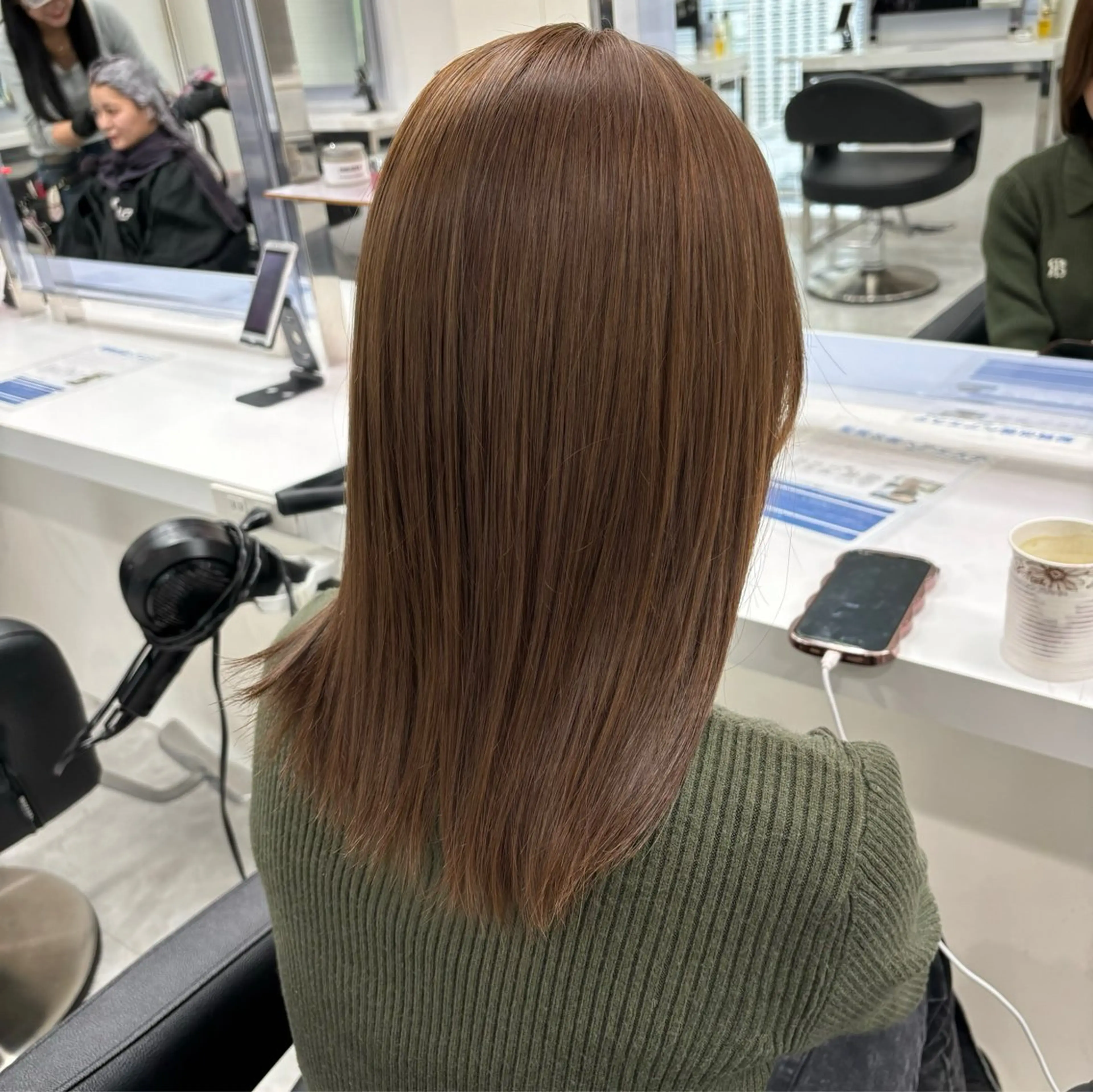 ミディアム カット ヘアカラー トリートメント ヘッドスパ ヘアセット 上品🤍韓国レイヤー /透明感🤍FUGAのヘアスタイル