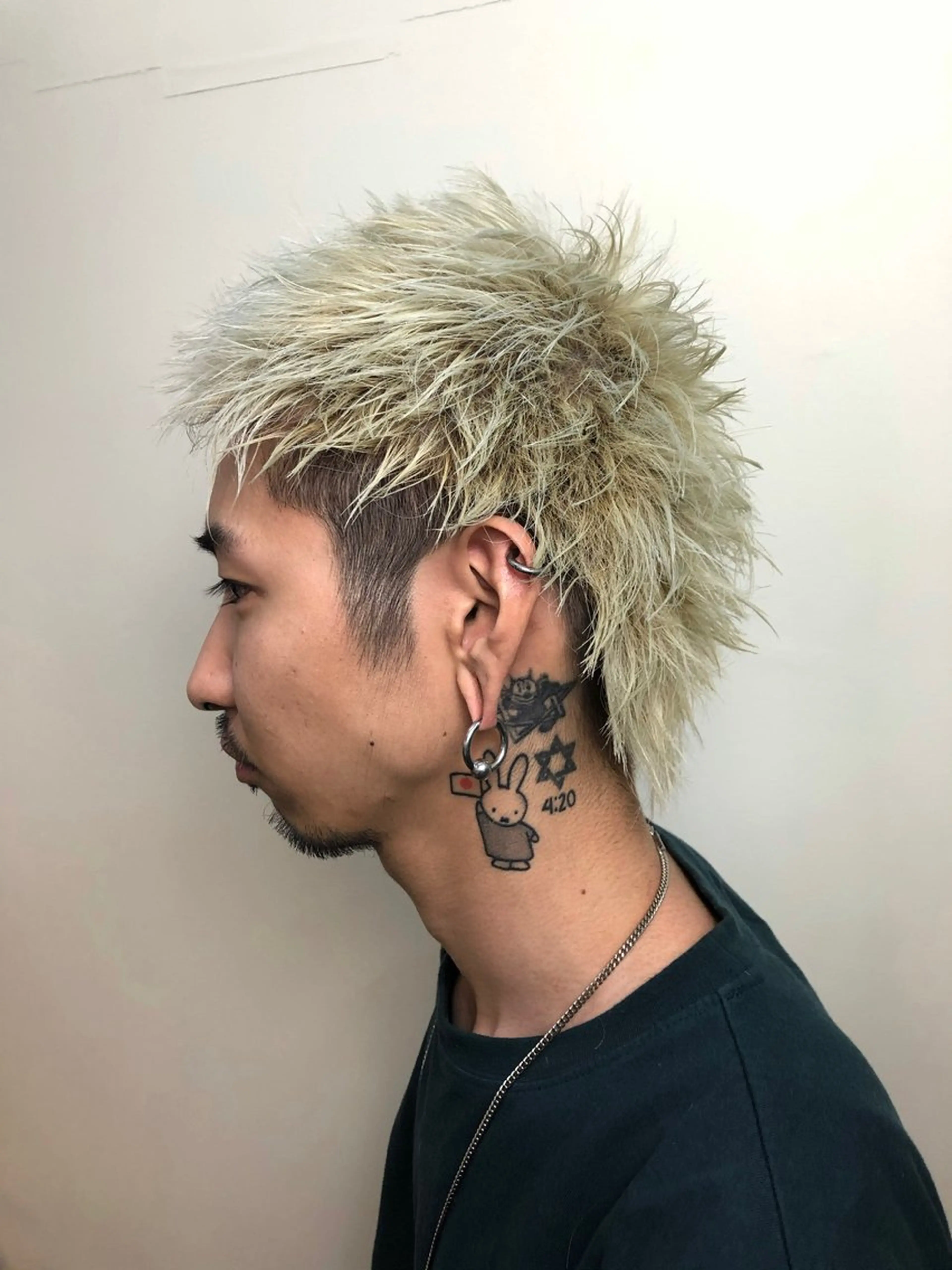 ショート カラー メンズ センターパート フェードカット メンズハイライト メンズ韓国風 マッシュウルフ カット WEST OLAND加藤圭介のヘアスタイル