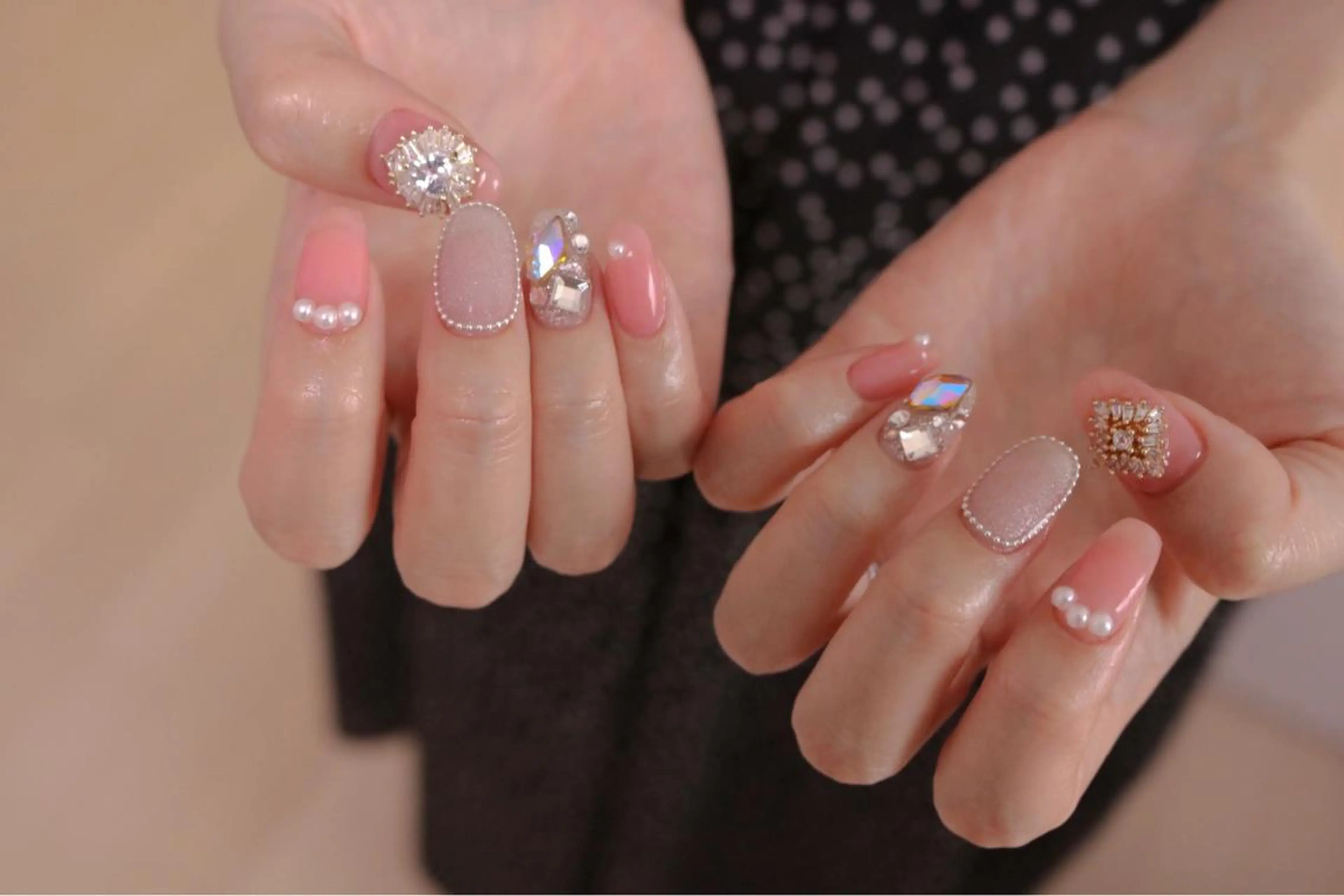 ネイル オーロラネイル カジュアル 長さ出し ジェルネイル 韓国ネイル ハンドネイル MH Nailのネイルデザイン