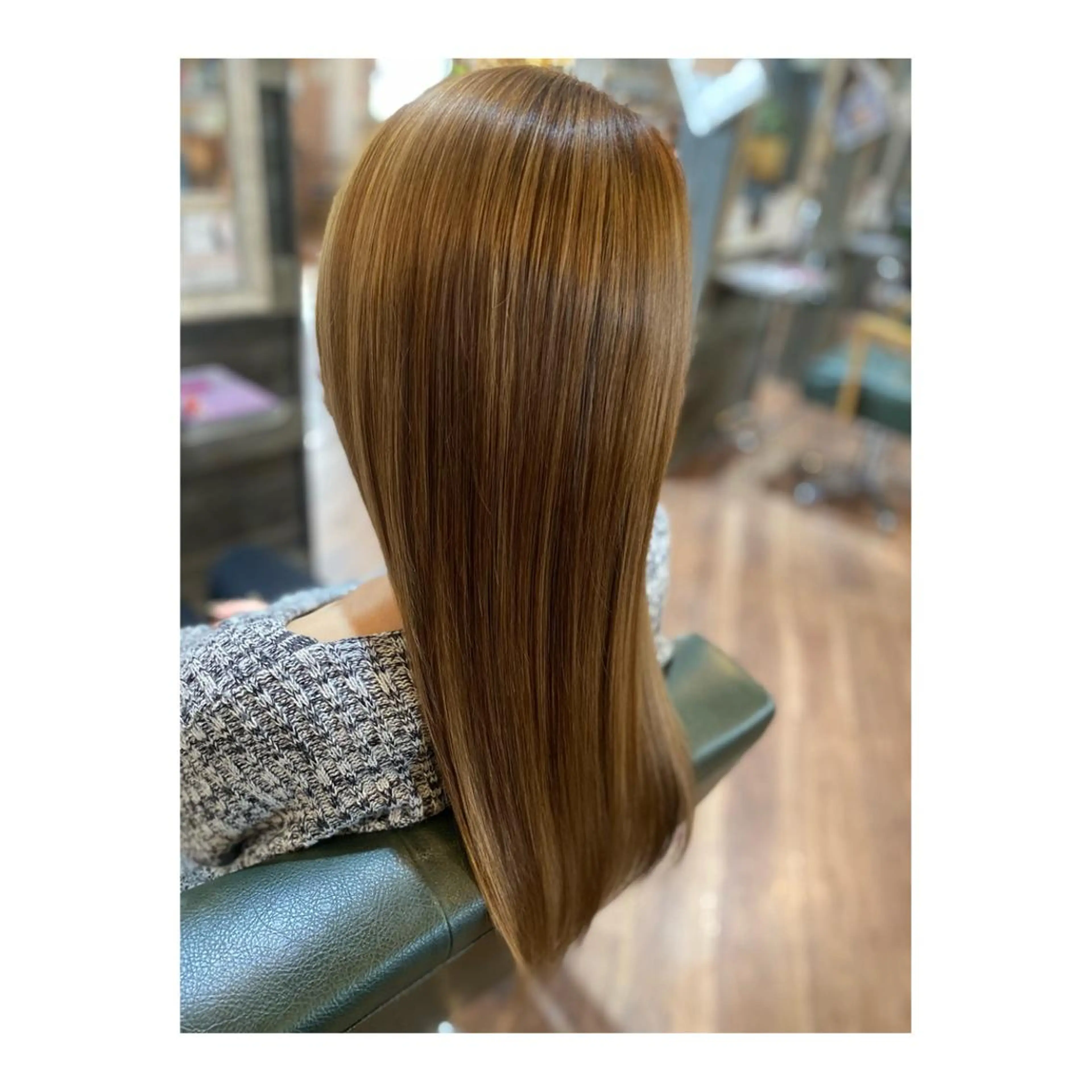 ロング カラー ハイライト/インナー /ブリーチ/レイヤーのヘアスタイル