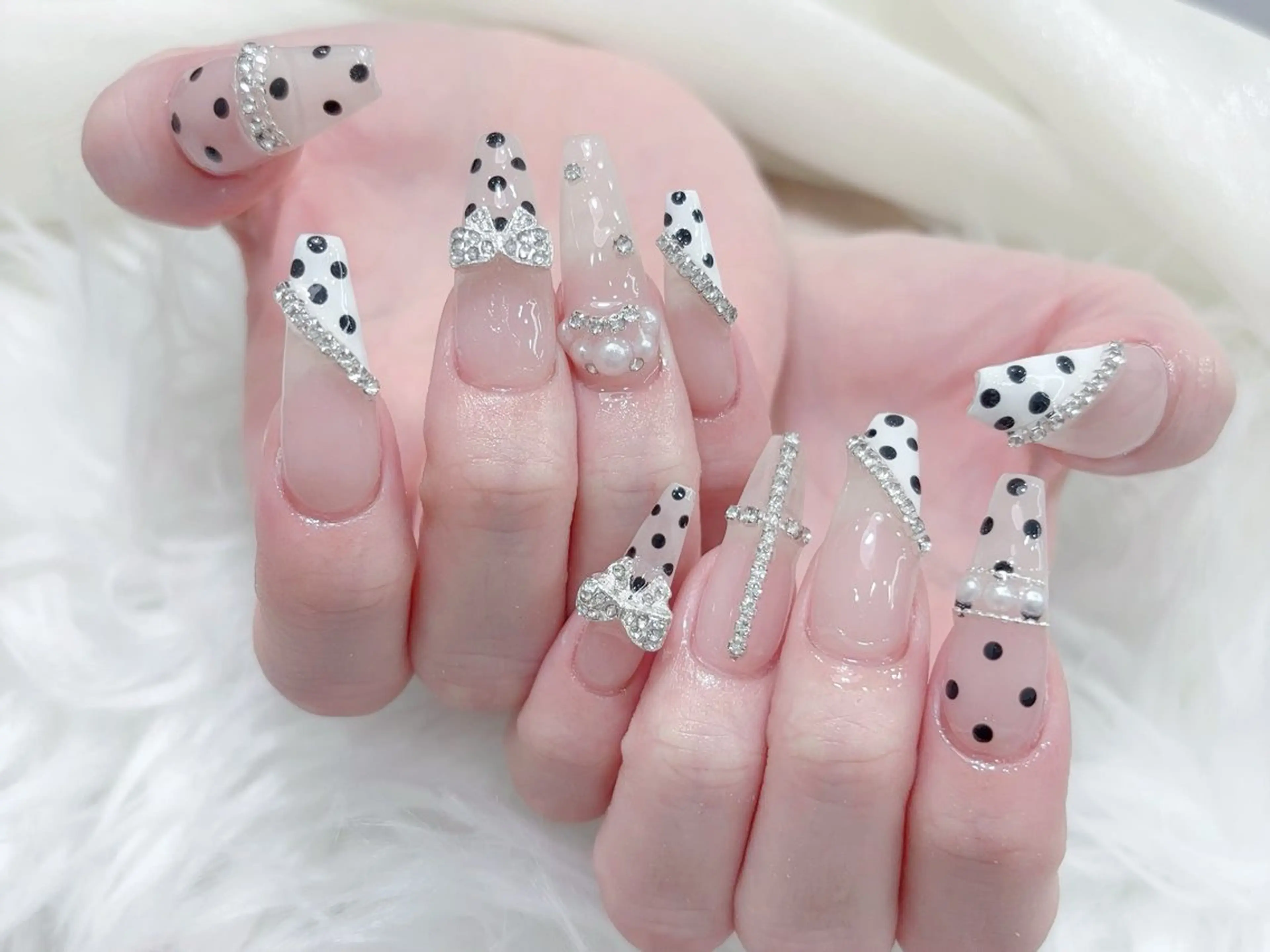 ネイル 成人式 マグネットネイル 大理石ネイル(マーブル) リボン 夏ネイル ハンドネイル MoMoA Nail ネイル長さ出し専門店のネイルデザイン