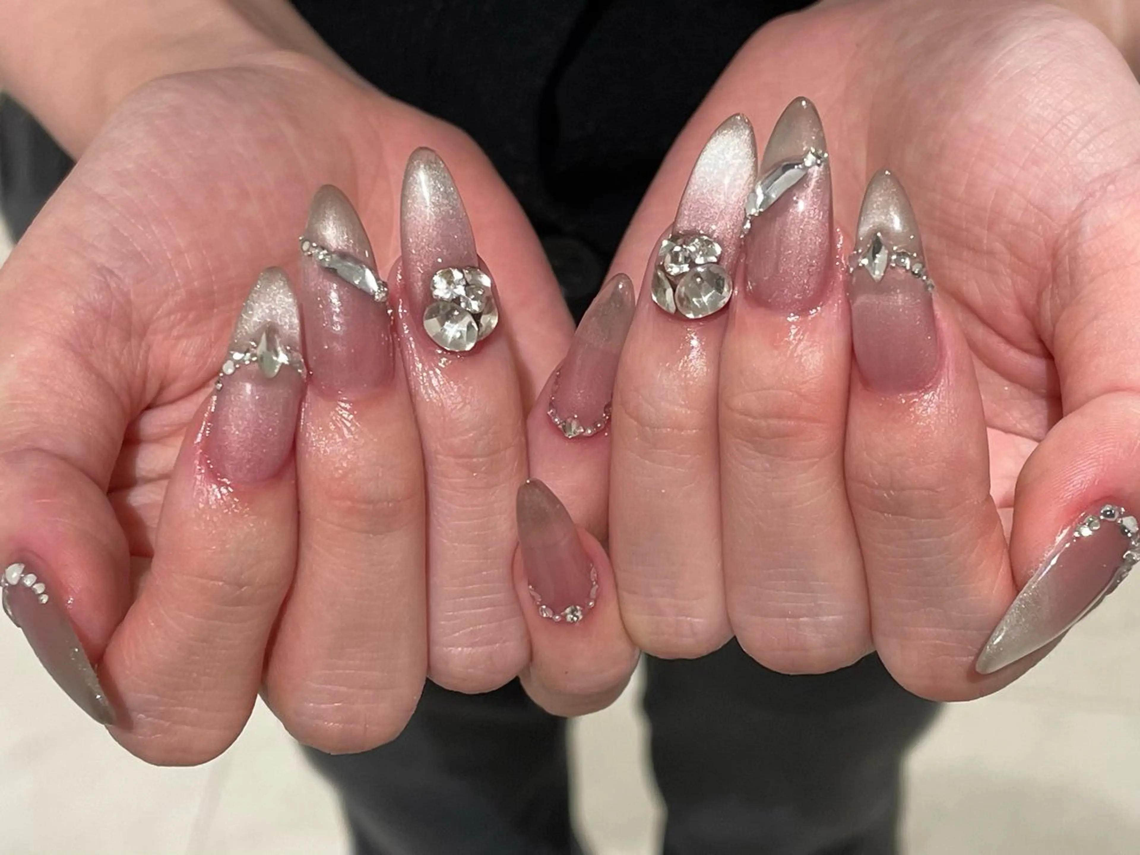 ネイル ゆず秋葉原 Vickyのネイルデザイン