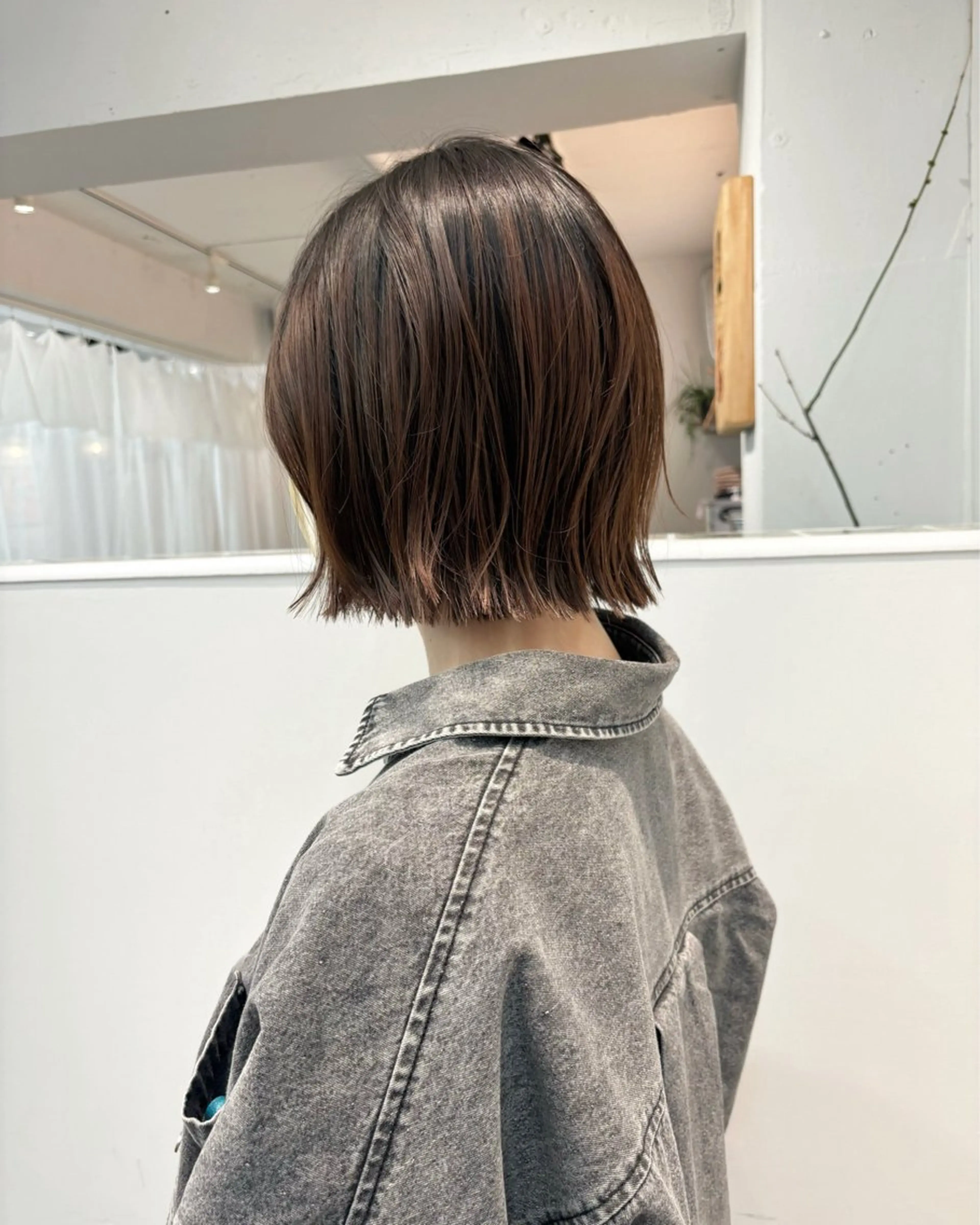 ミディアム aiko【艶カラー ・ミニモ年内で終了】のヘアスタイル