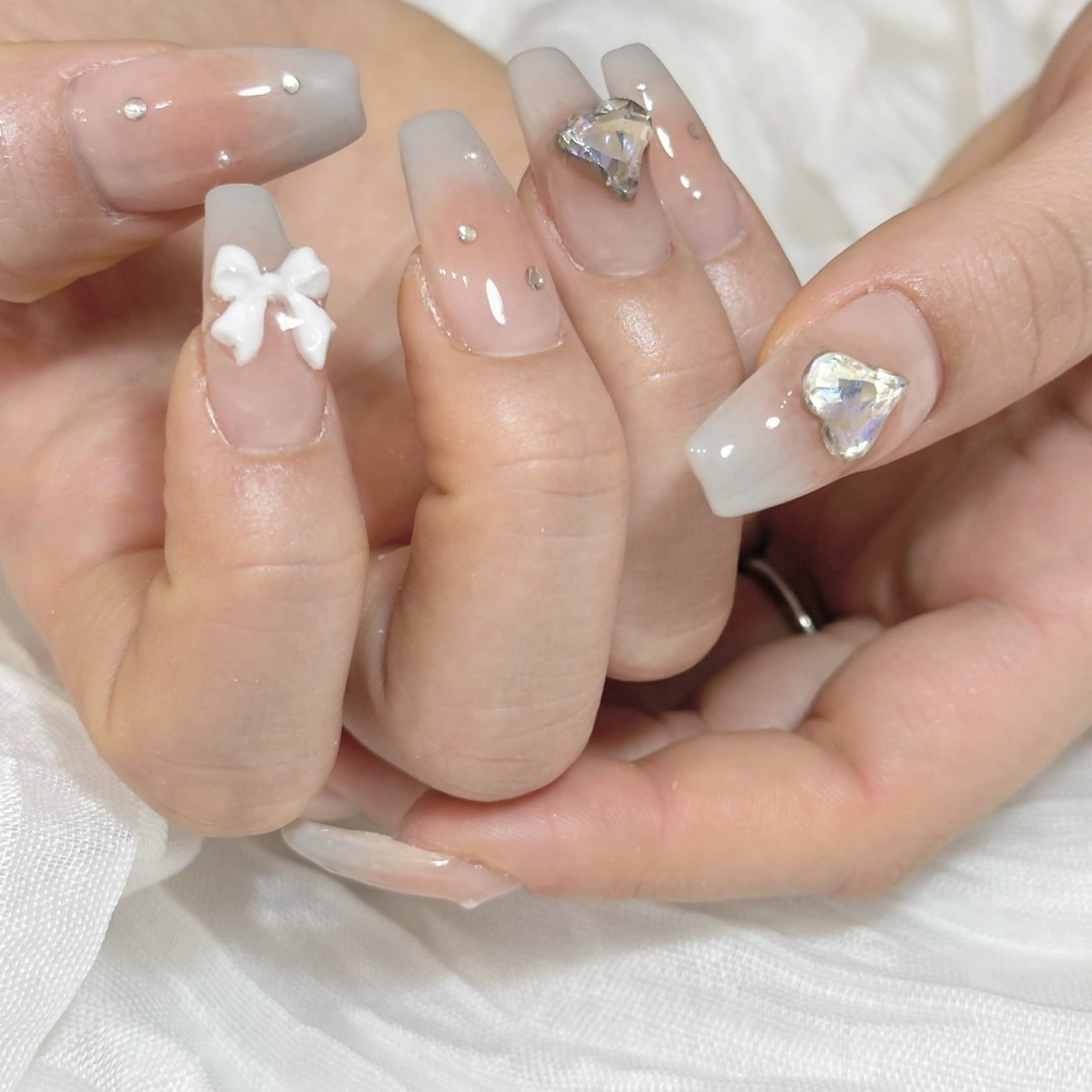 ネイル ハンドネイル yuka🩶 渋谷.表参道Nailのネイルデザイン