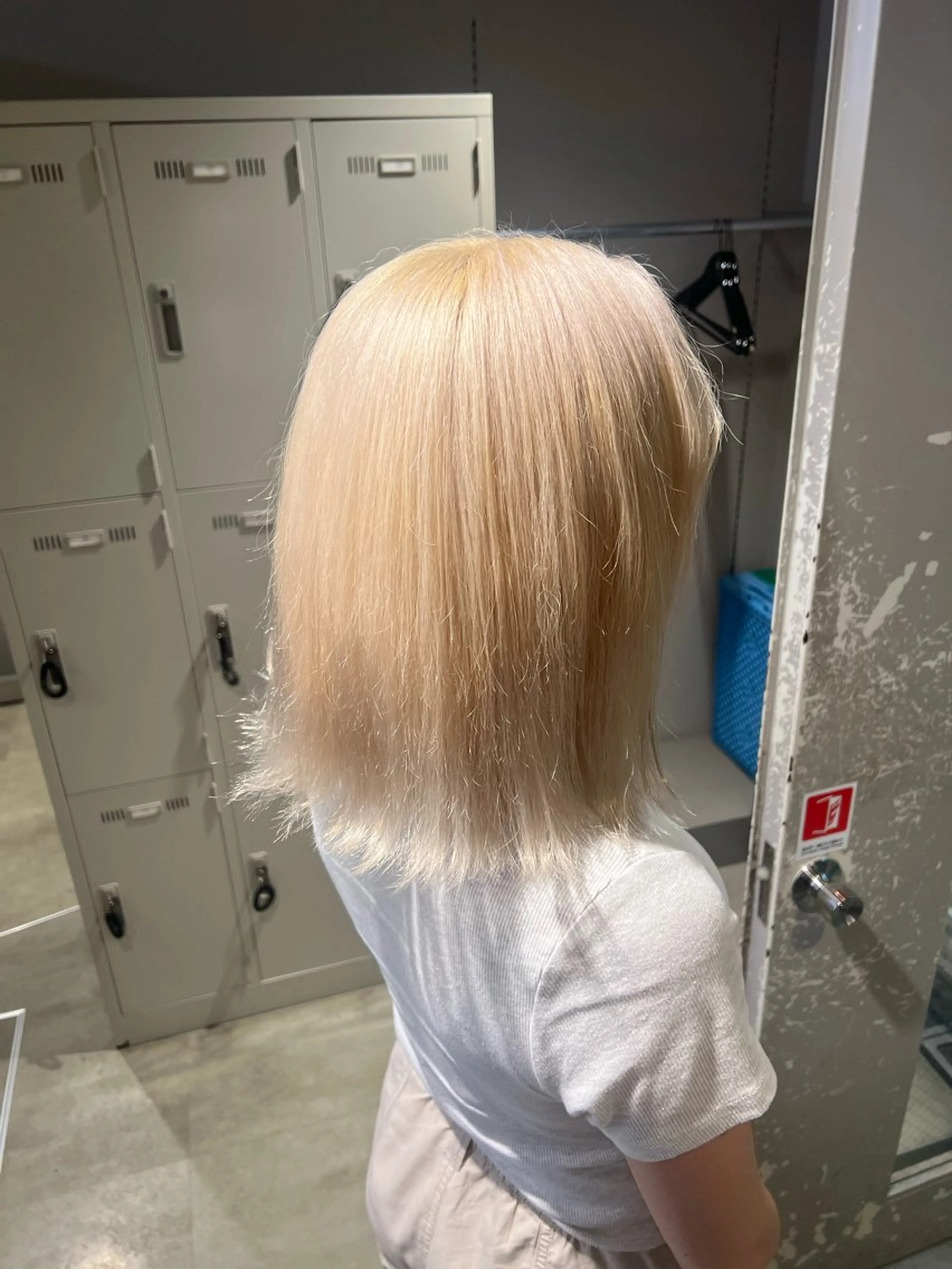 セミロング カラー ヘアカラー 韓国レイヤーカット /REIのヘアスタイル