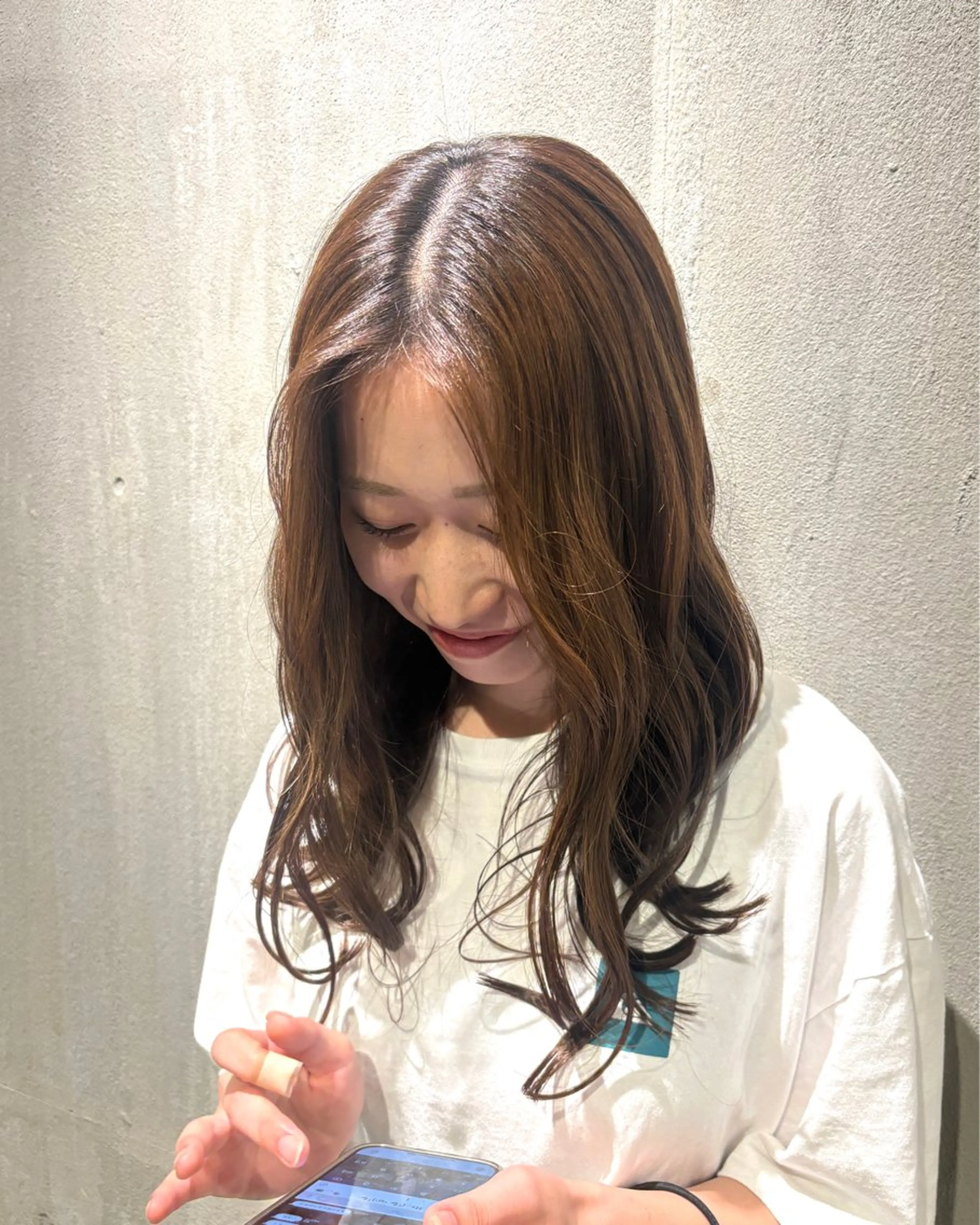 セミロング カラー 小木曽 里華のヘアスタイル