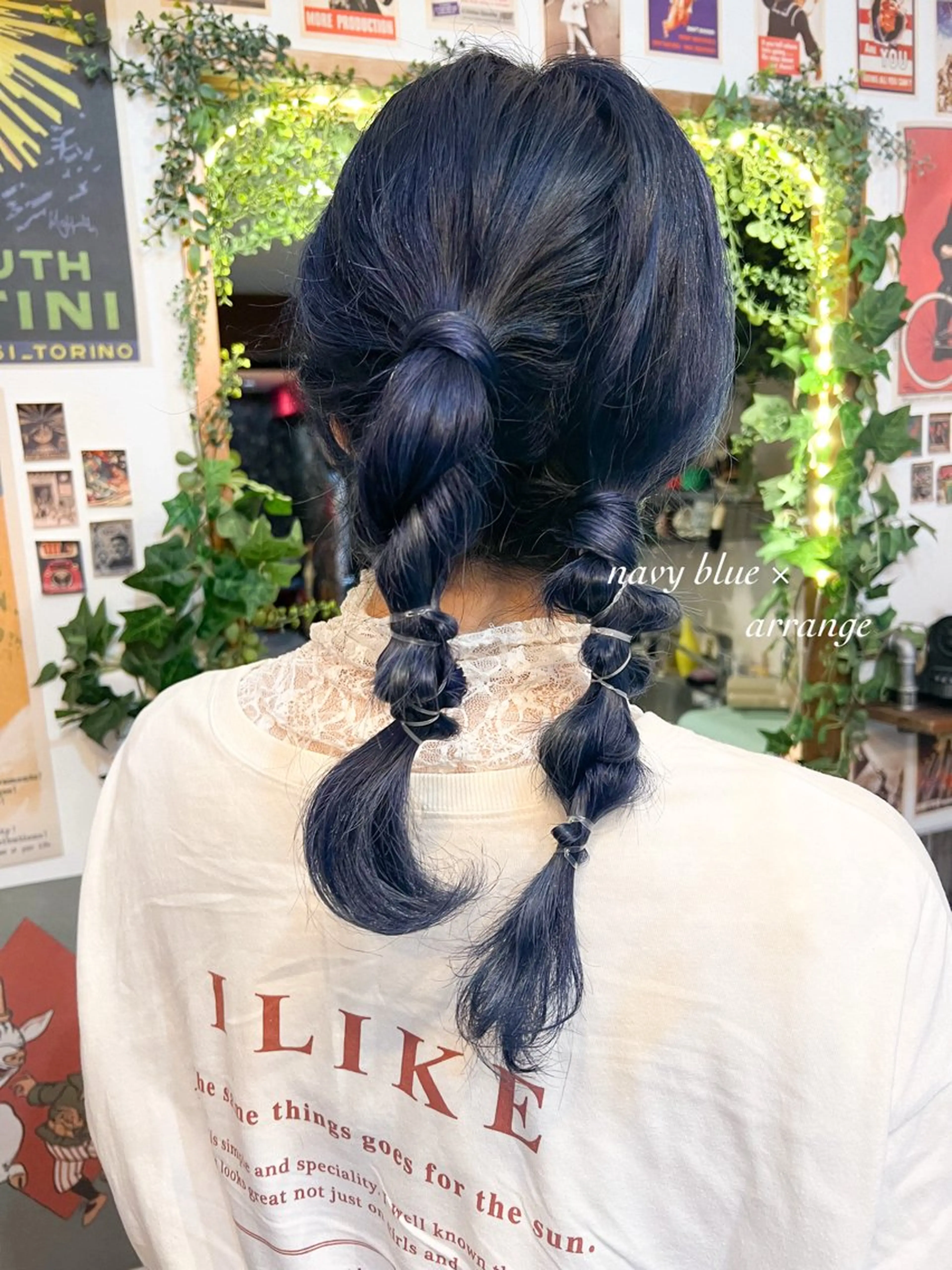 セミロング カラー ヘアアレンジ ネイビーカラー 簡単アレンジ ヘアカラー カラーパティシエ facce🌼ikoのヘアスタイル