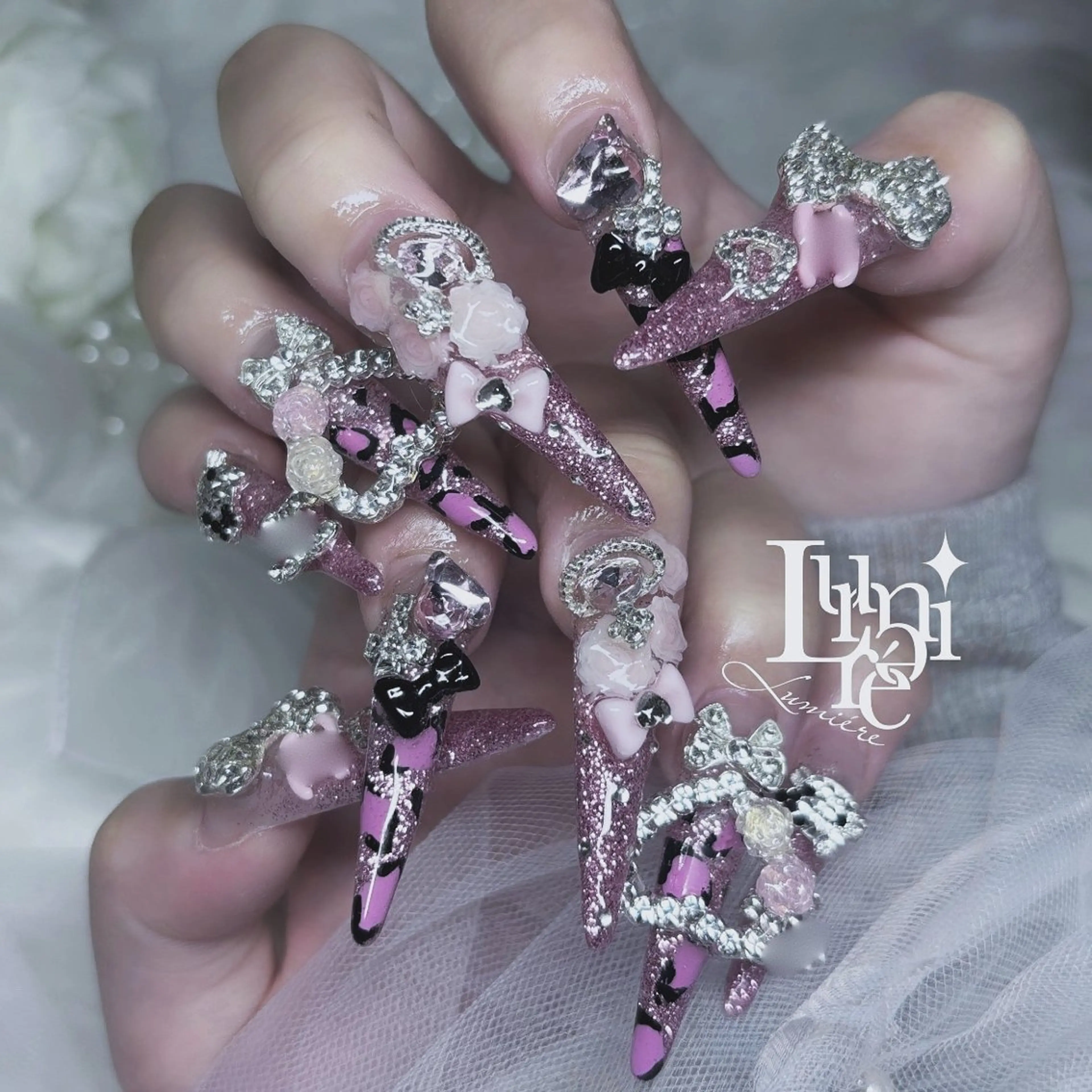 ネイル ハンドネイル Lumière/ 超ロング/ワンホンのネイルデザイン