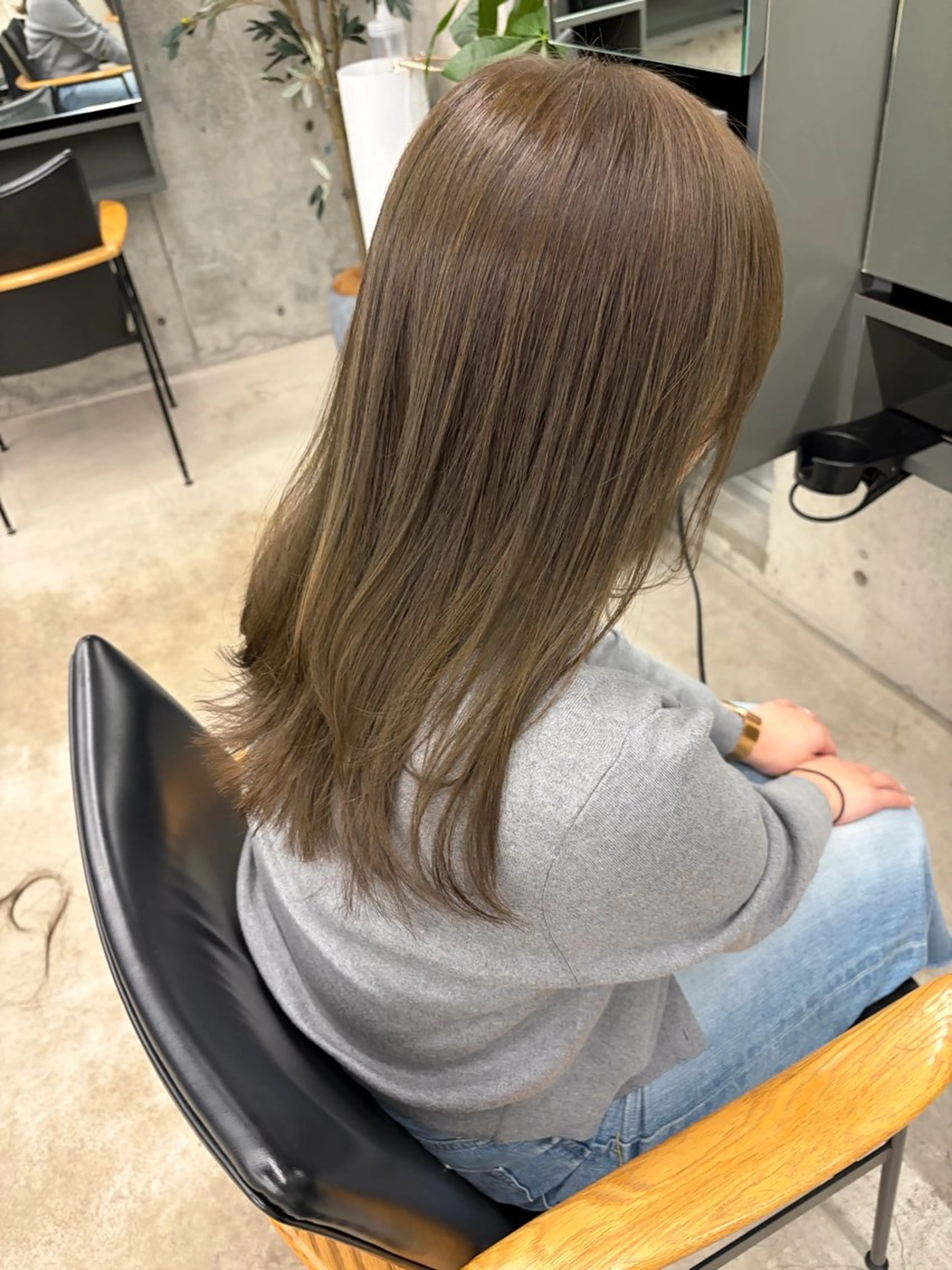 セミロング カット ヘアカラー トリートメント 頭皮につけないカラー /白髪ぼかし/実加永のヘアスタイル