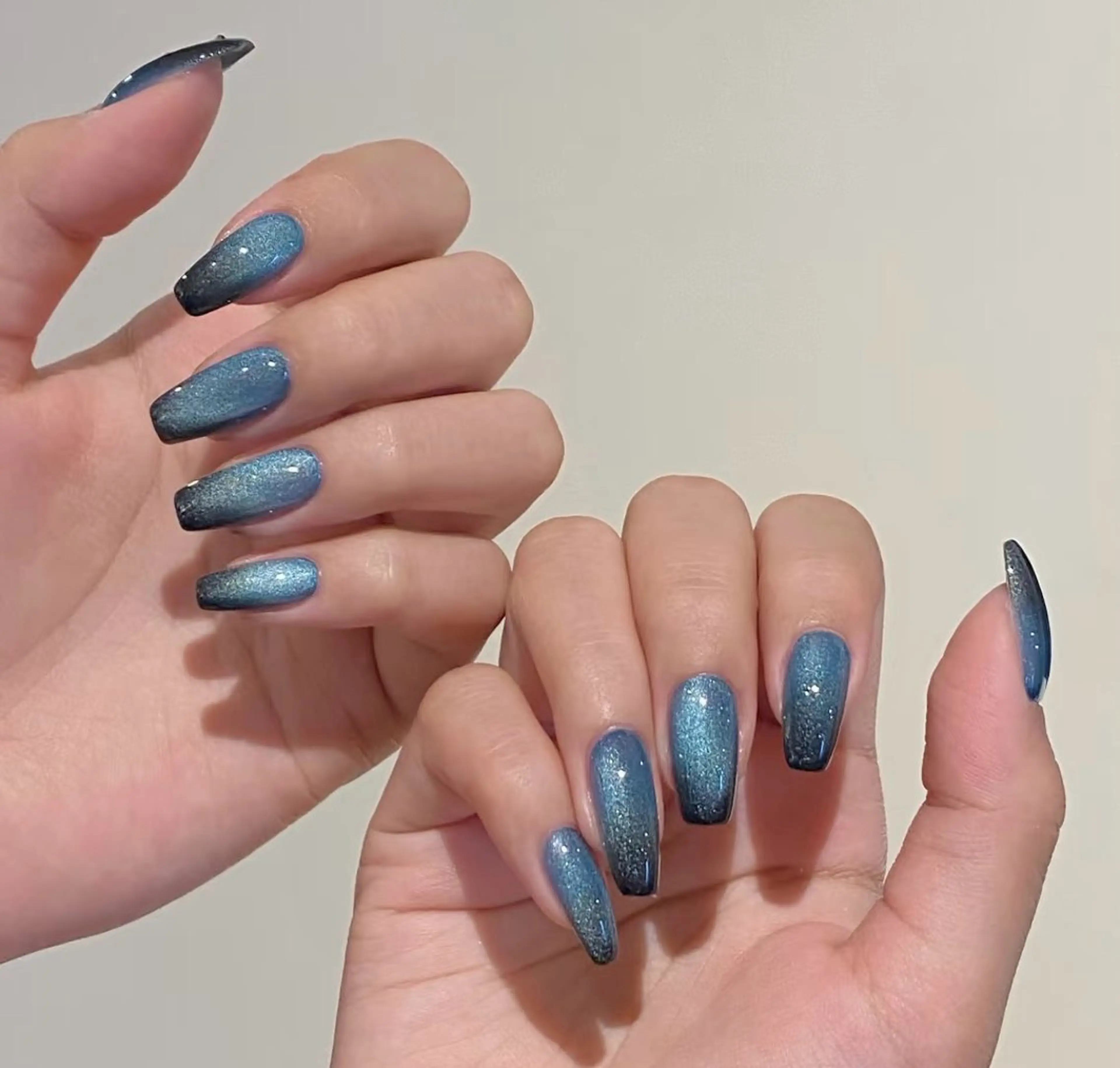 ネイル 高木 維麗絲のネイルデザイン