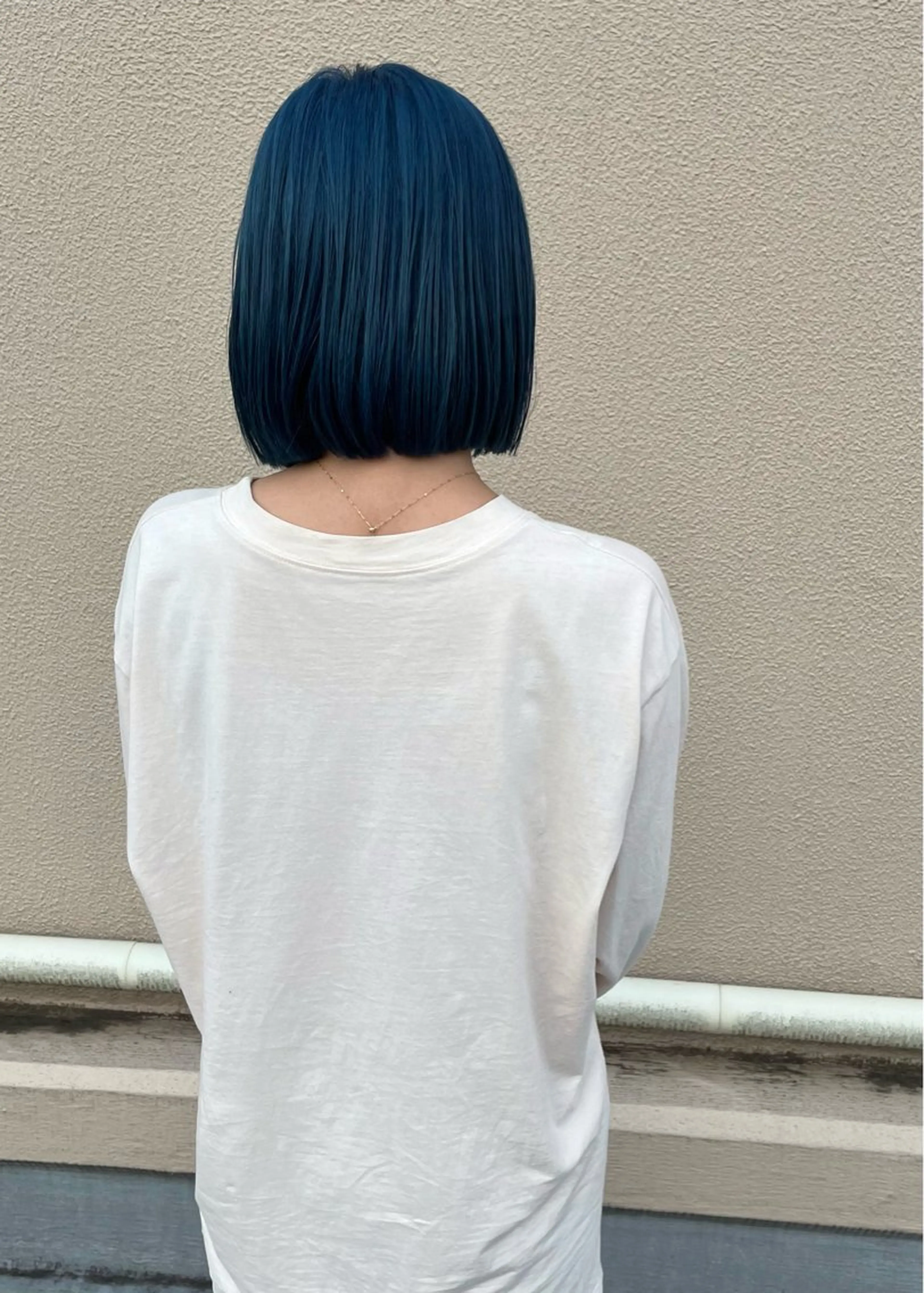 ショート カラー ブルーカラー カット ヘアカラー トリートメント 髪質改善ｶﾗｰ ｹｱﾌﾞﾘｰﾁ/ﾀﾑのヘアスタイル