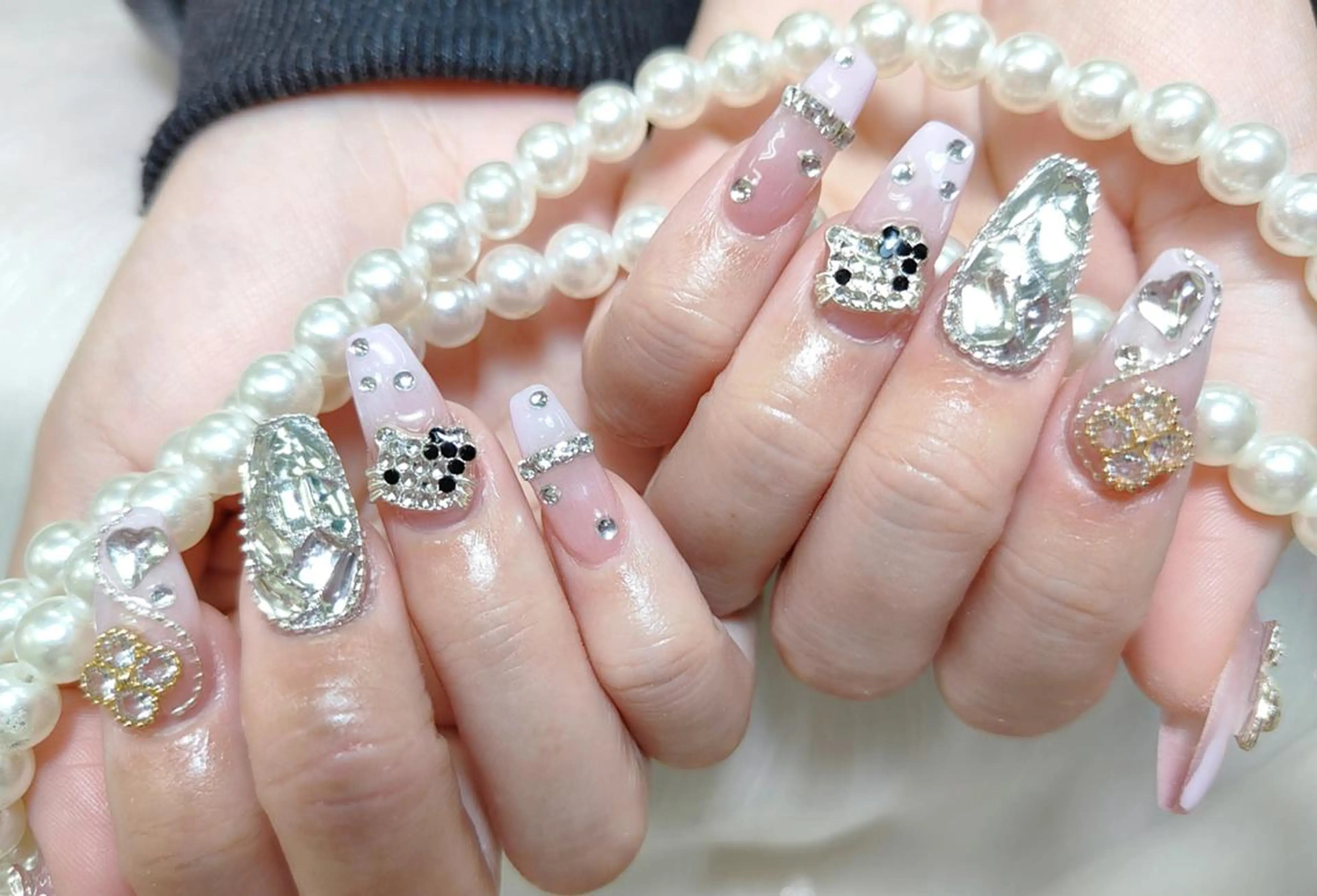 ネイル 佐藤 愛のネイルデザイン