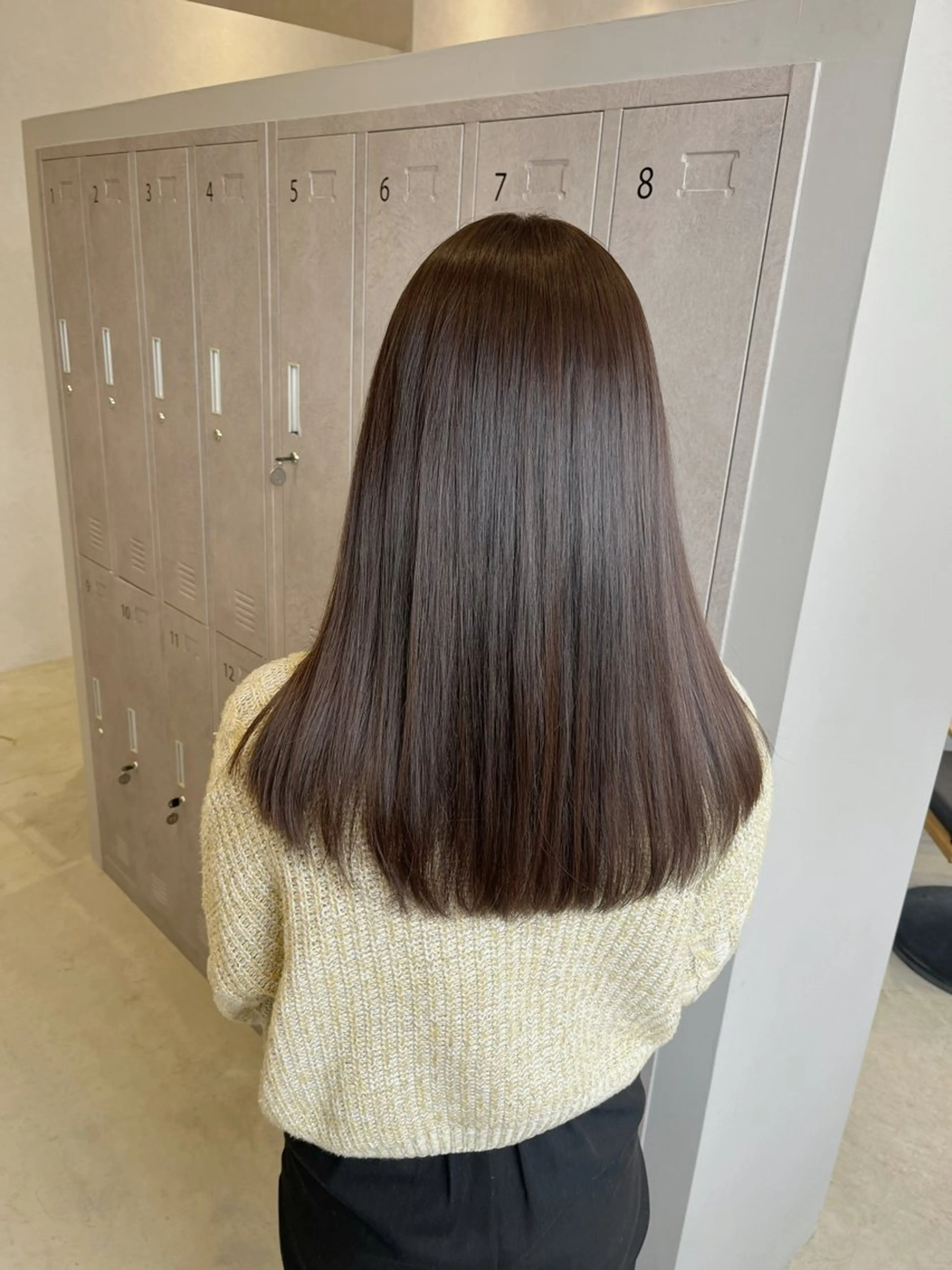 カラー カット 縮毛矯正 斉藤 果音のヘアスタイル