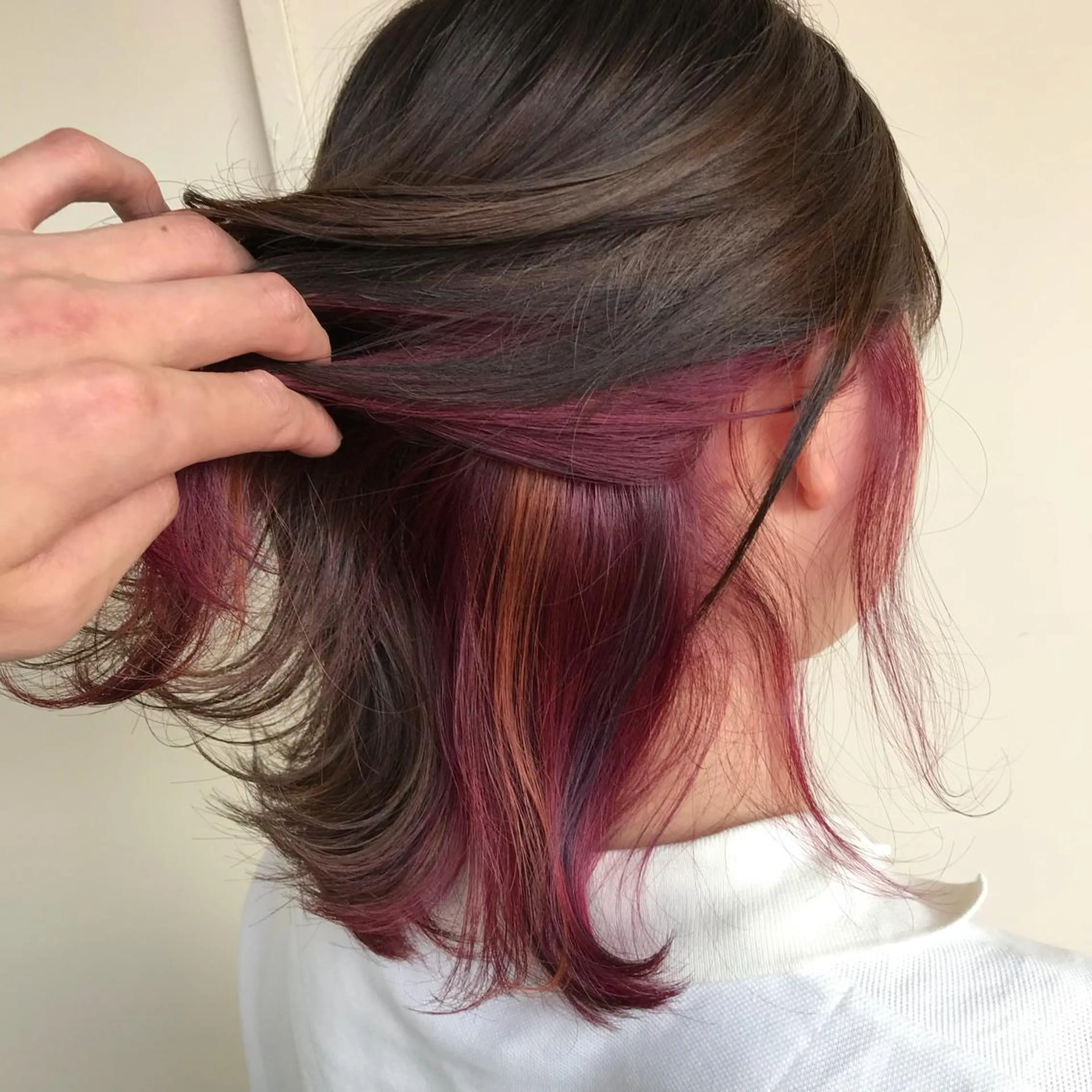 ショート カラー インナーカラー yeope所属・ハイトーンカラー ブリーチ専門・天神のヘアスタイル