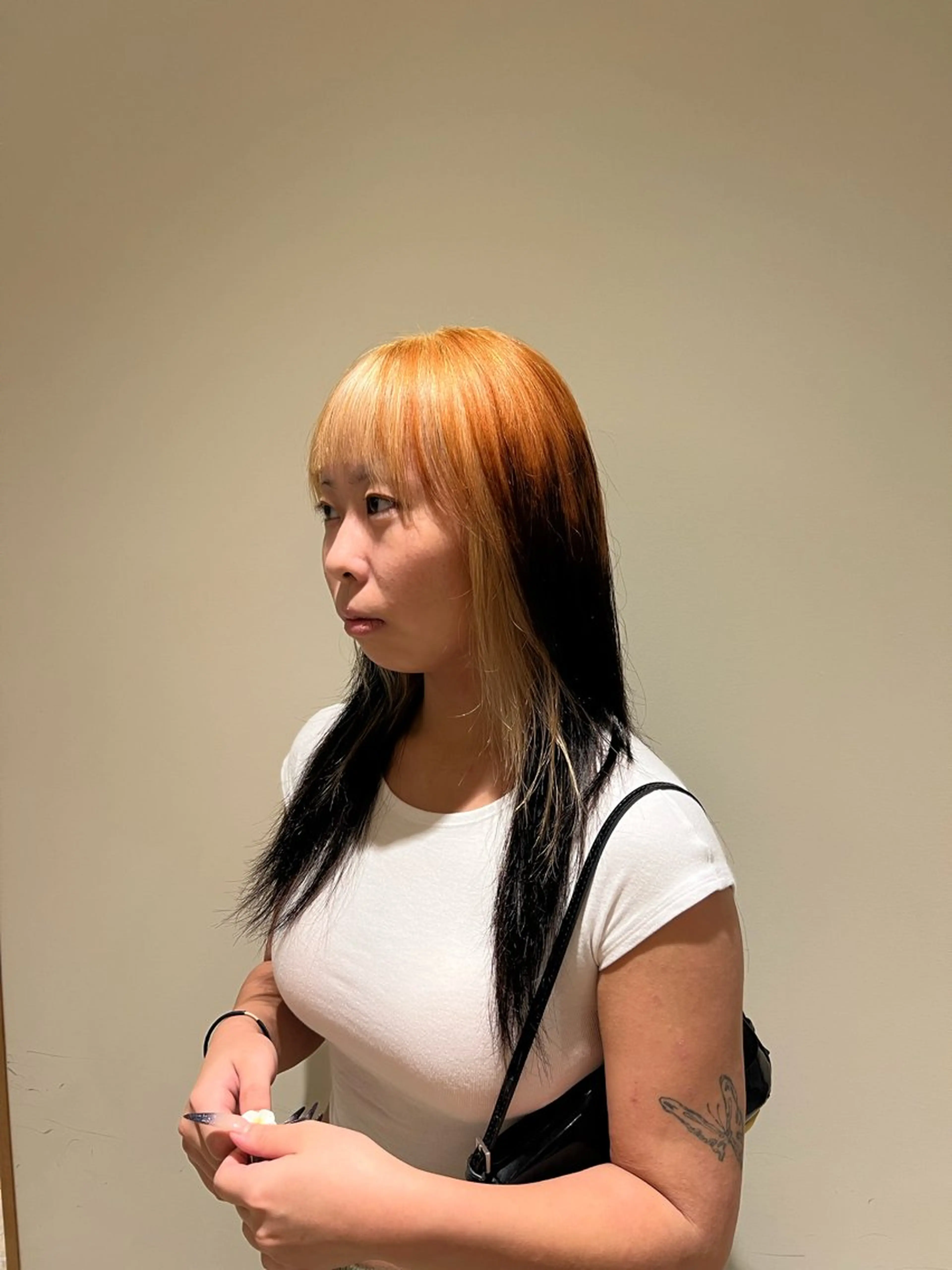 ロング カラー デザインカラー ヘアカラー トリートメント ワタナベ モカ🦢ダブルカラーのヘアスタイル