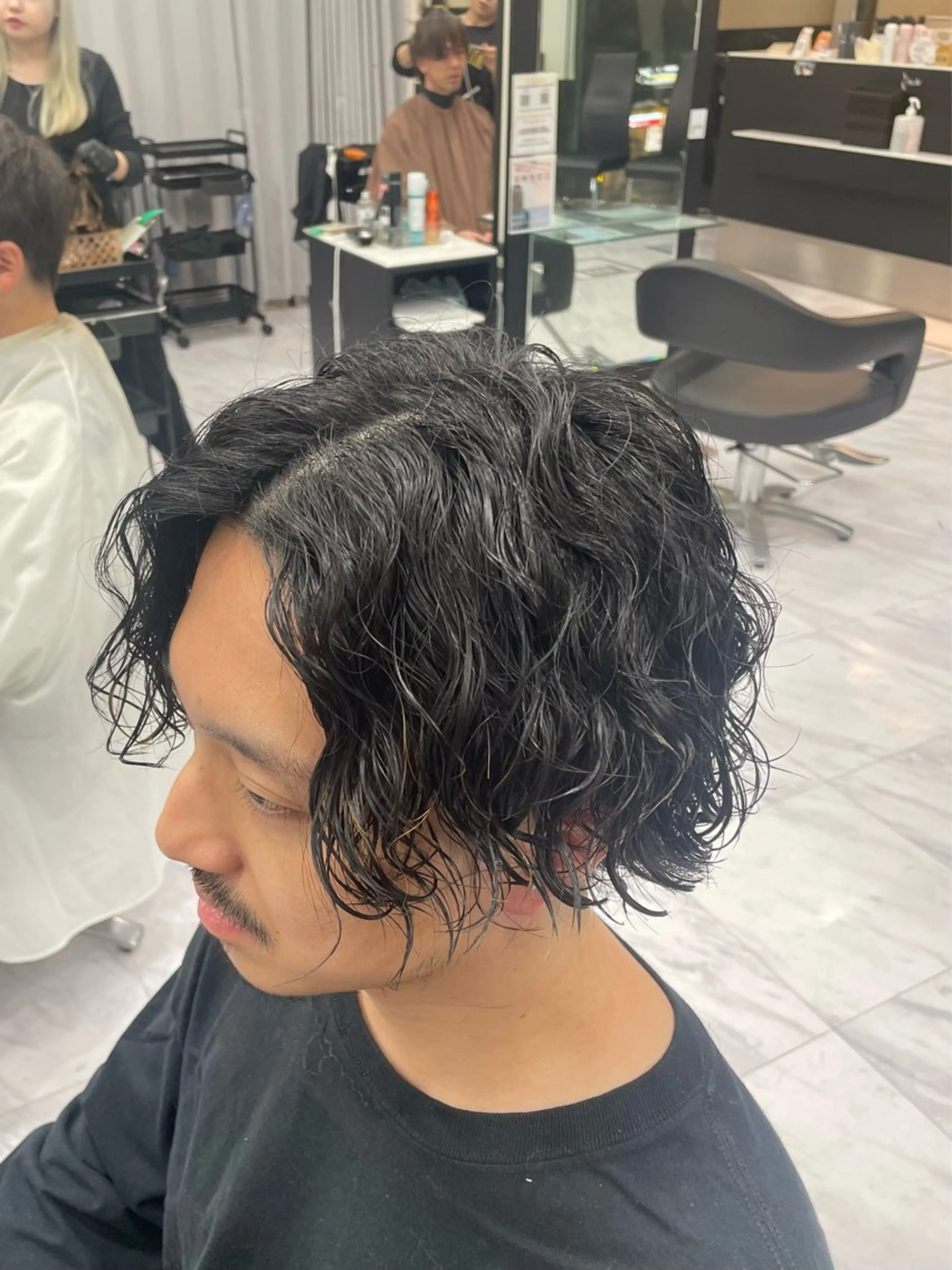 パーマ メンズ メンズパーマ ツイストスパイラルパーマ デート スパイラルパーマ 🐥くまがい💛 ダブルカラー／パーマのヘアスタイル