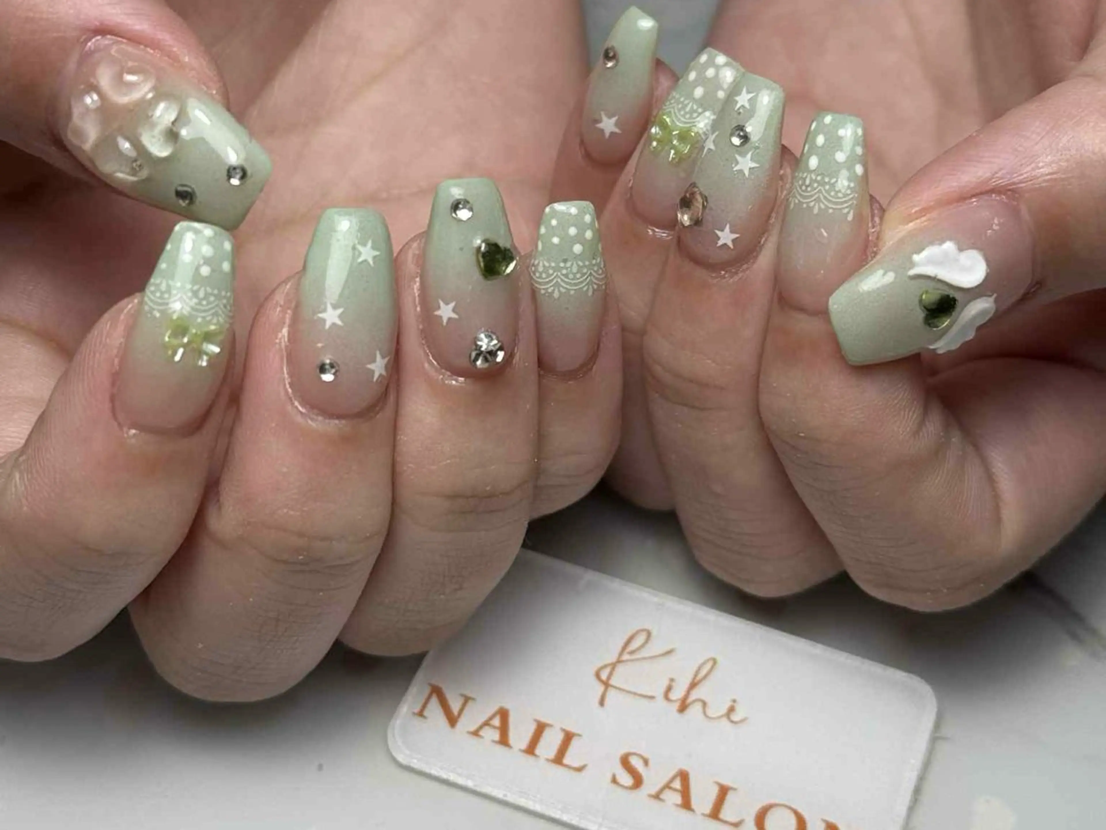 ネイル アートネイル フレンチネイル ジェルネイル グラデーション 韓国ネイル ハンドネイル ハンドケア さくら💮💮 【オフ無料】のネイルデザイン