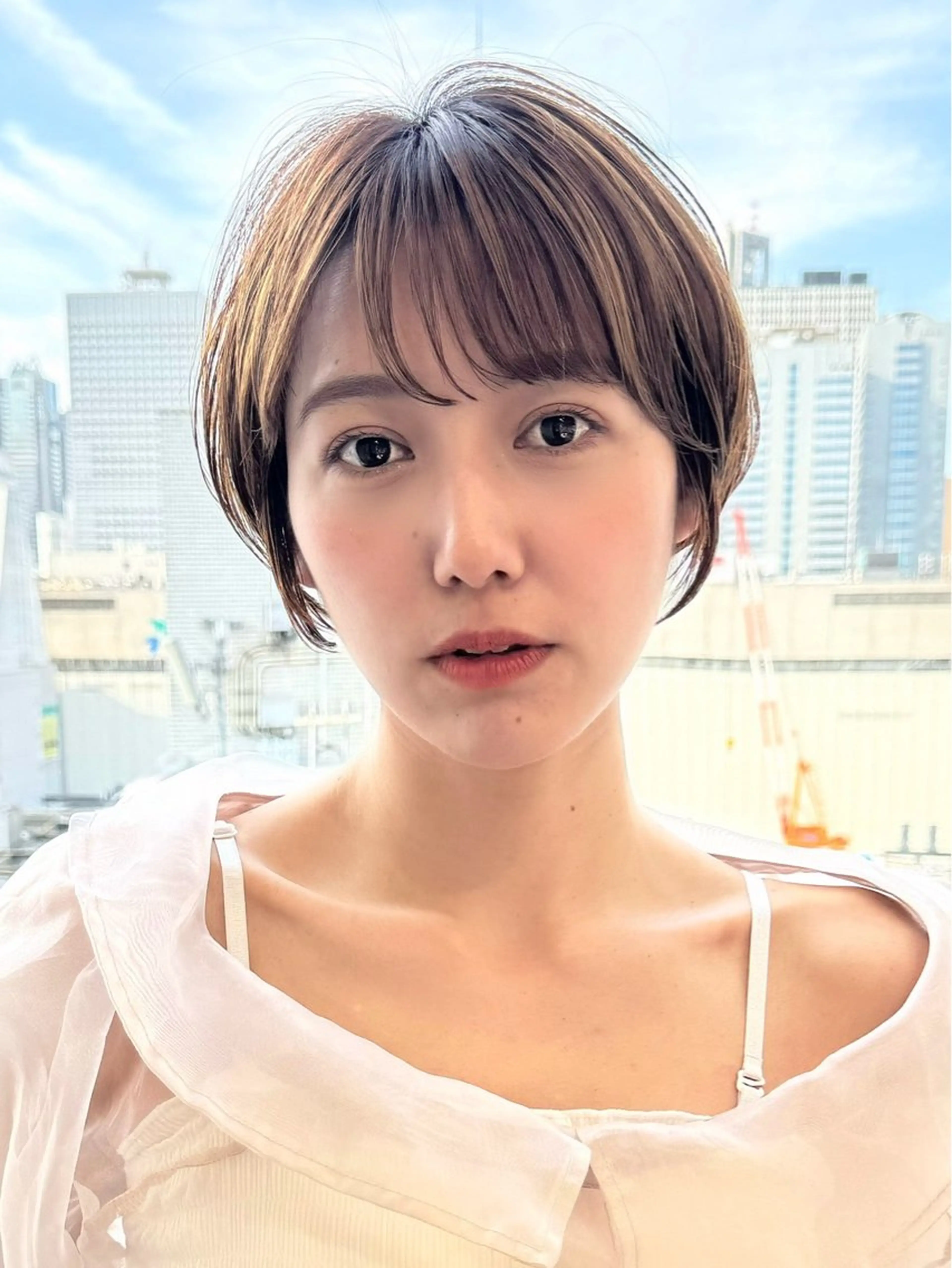 ショート カラー カット ヘアカラー トリートメント 💍新宿ショート 💍岩田莉奈のヘアスタイル