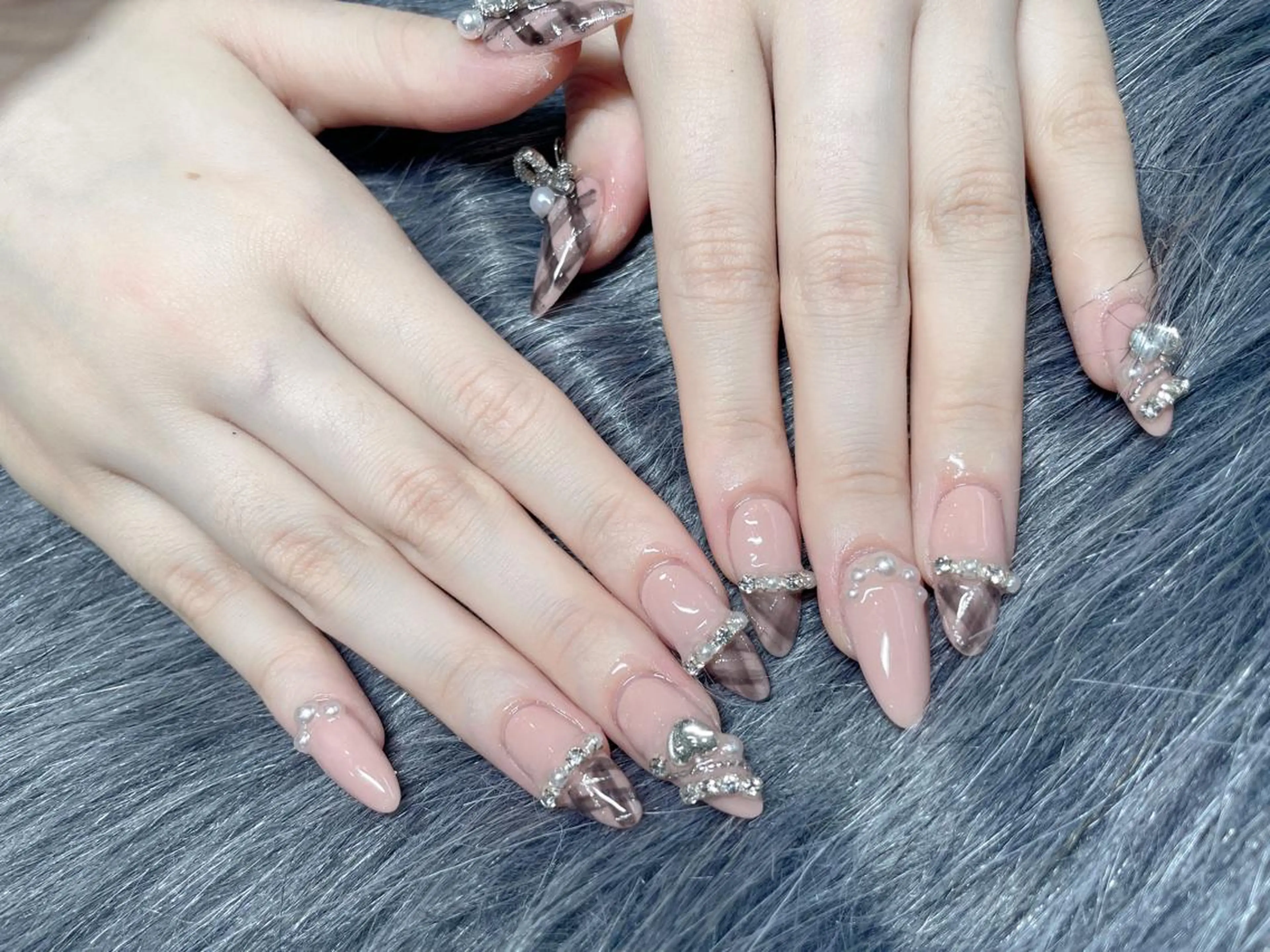 ミディアム ネイル アートネイル ハンドネイル 《LB》ラブリエ Nail&eyeのマツエク・マツパデザイン