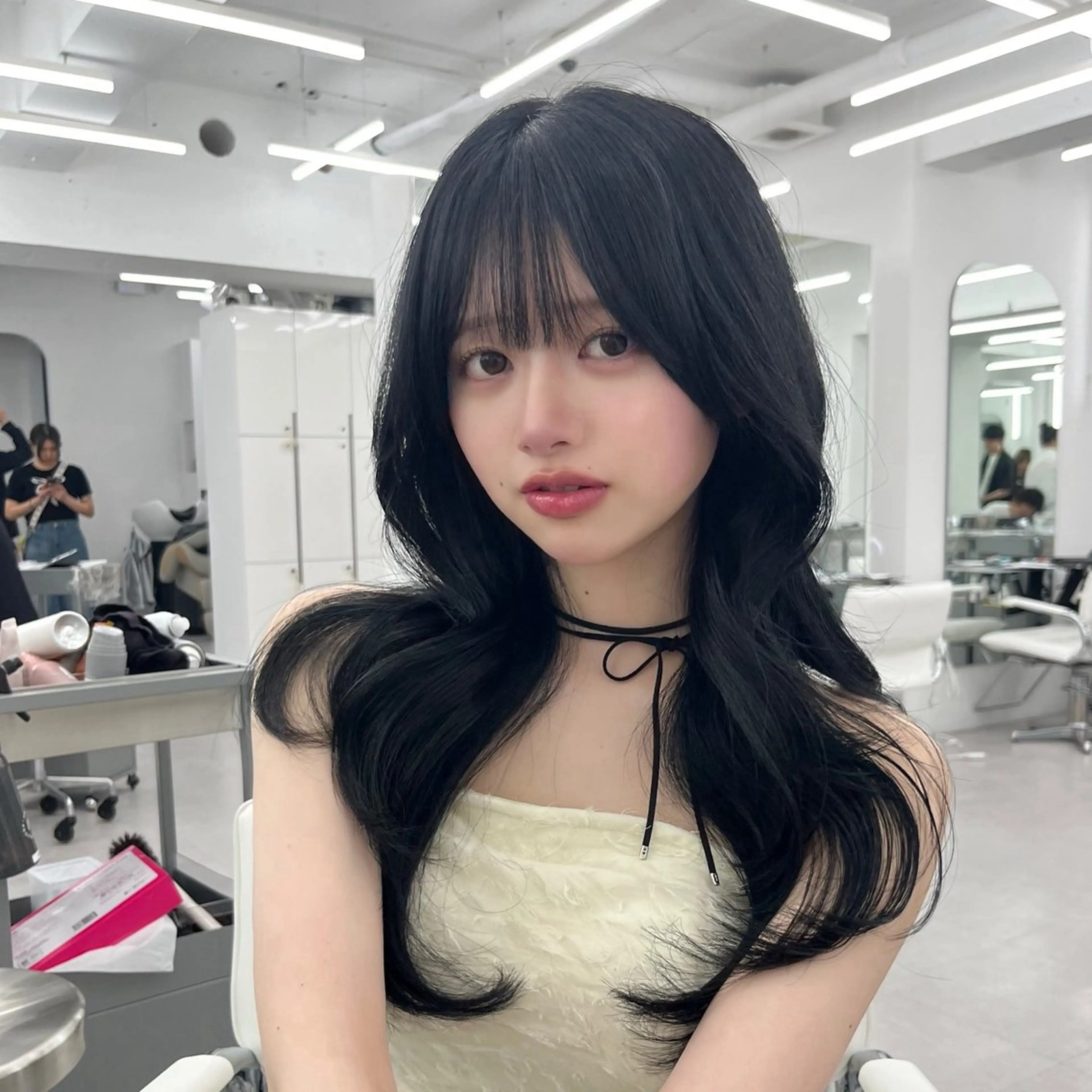 ロング カラー 黒髪 ブルーカラー ブルーブラック 透明感カラー ハイレイヤー カット ヘアカラー トリートメント 透明感カラー✨🩵 韓国ヘアkanatoのヘアスタイル