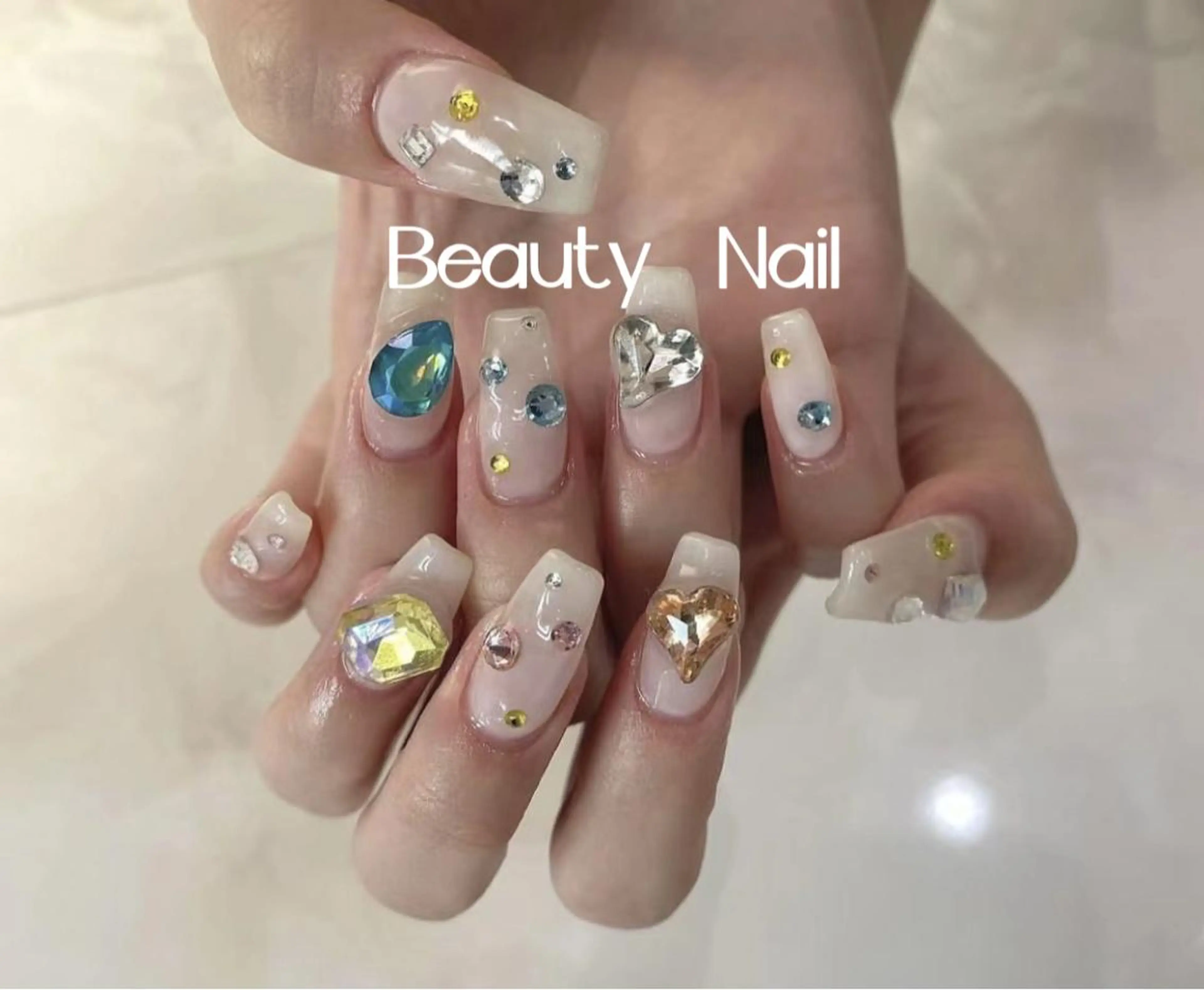 ネイル Moonstone Salon所属・Moonstone Salonのネイルデザイン