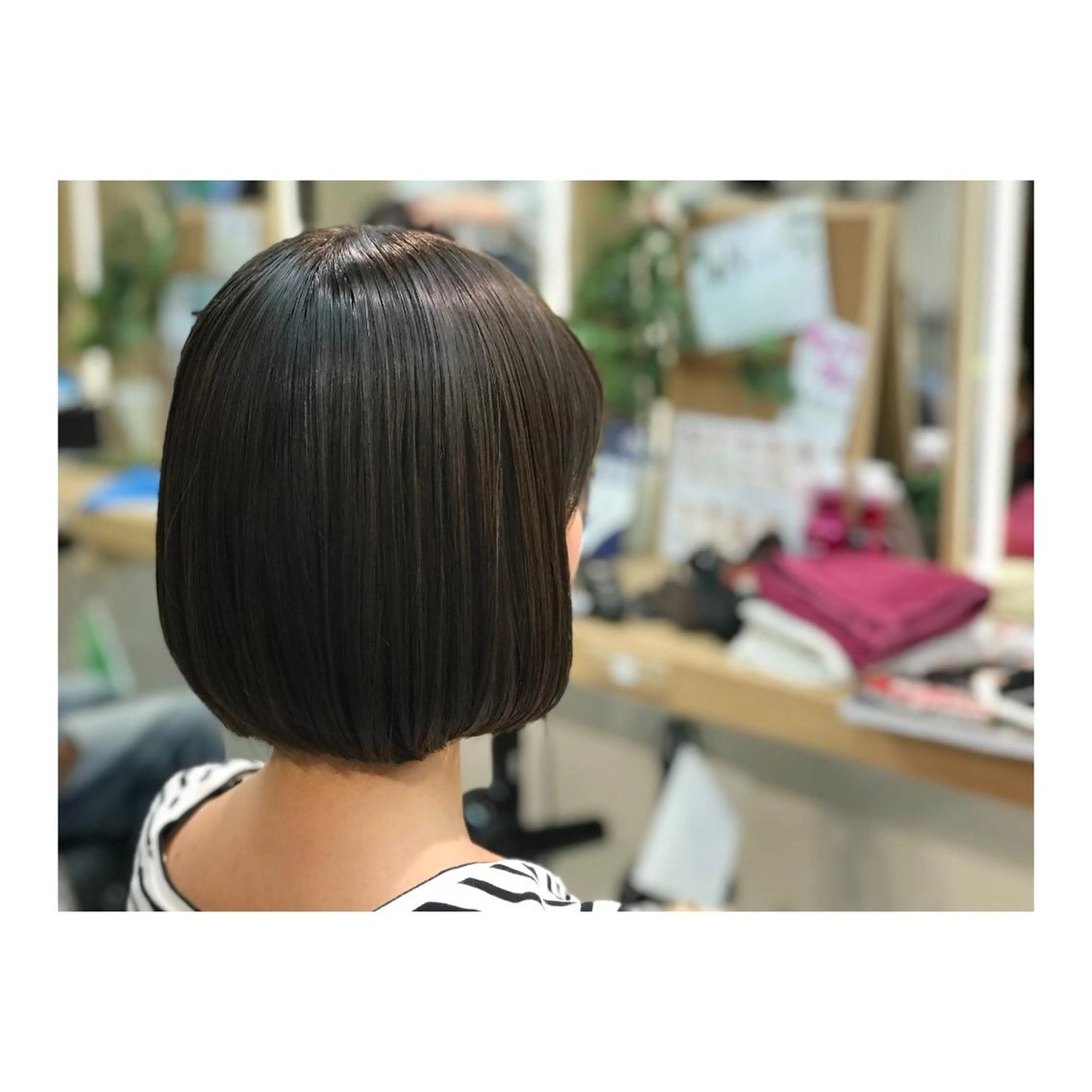 ショート カラー パーマ 切りっぱなしボブ ボブ 岡本 拓朗のヘアスタイル