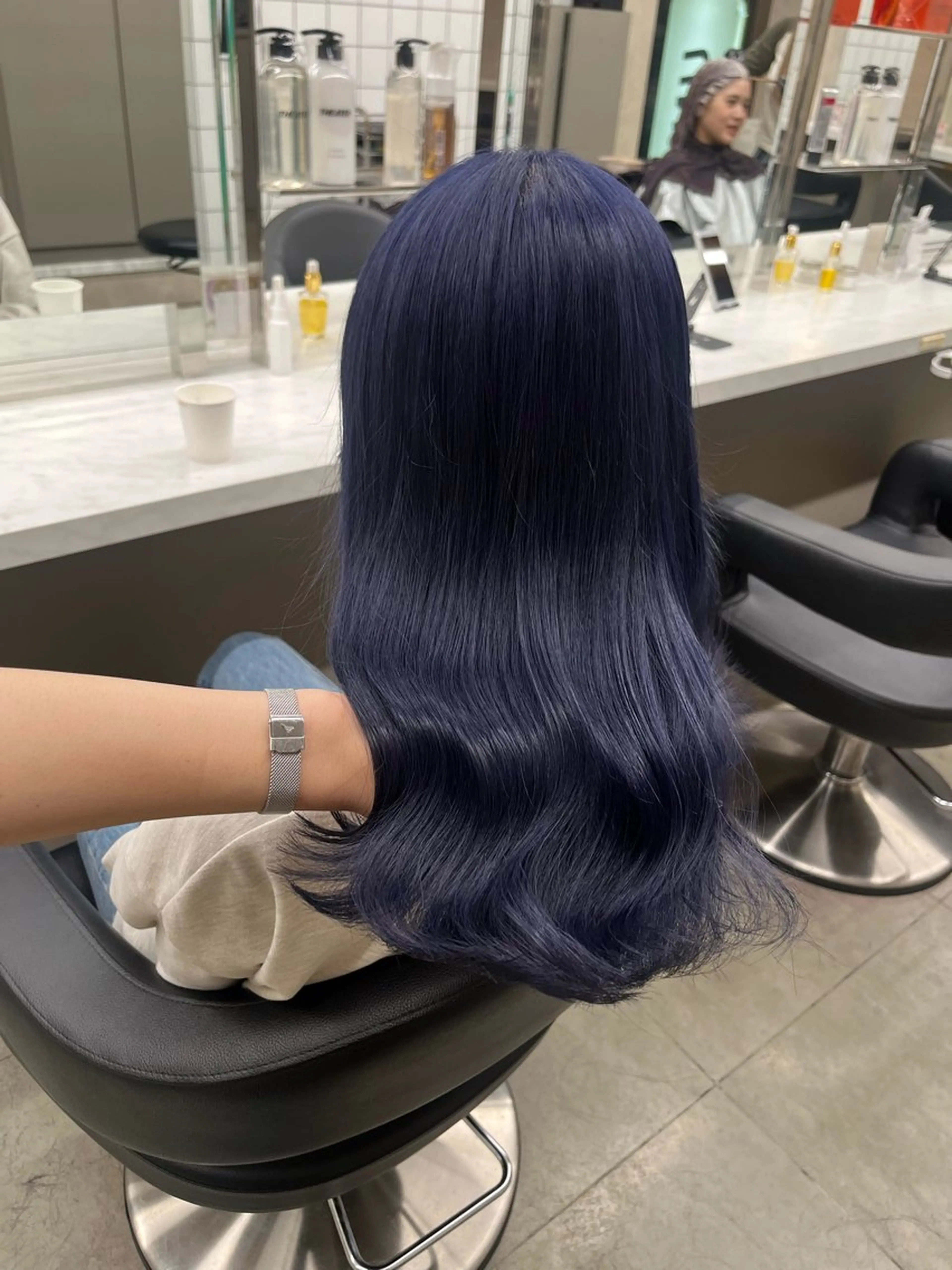 セミロング ヘアカラー トリートメント ヘッドスパ ヘアセット 寒色＆ブリーチ特化 寒色MiOのヘアスタイル