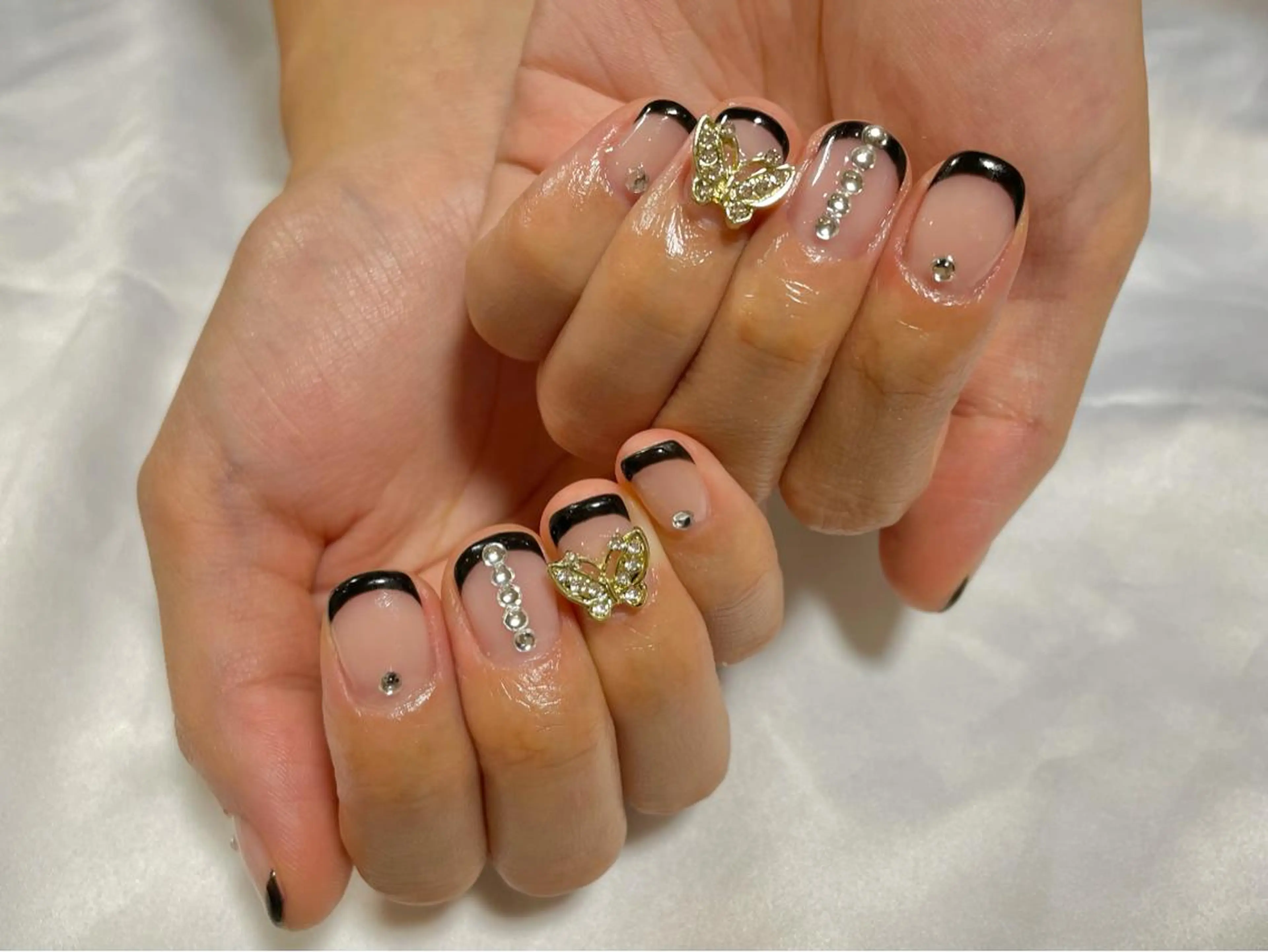 ネイル フレンチネイル ハンドネイル PｰPOP所属・青木 ひろえのネイルデザイン