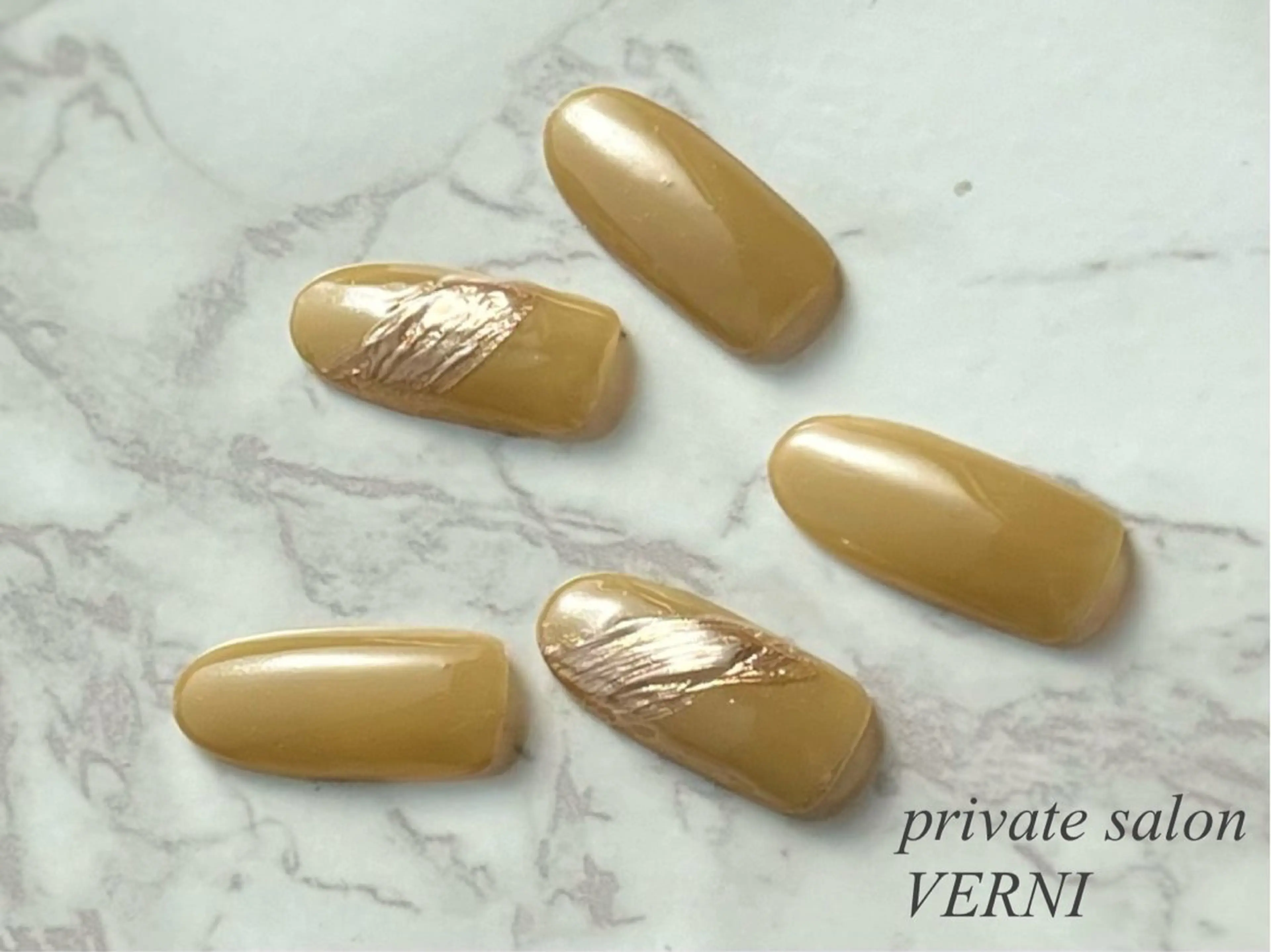 ネイル ハンドネイル 自爪育成ネイルサロン ヴェルニのネイルデザイン