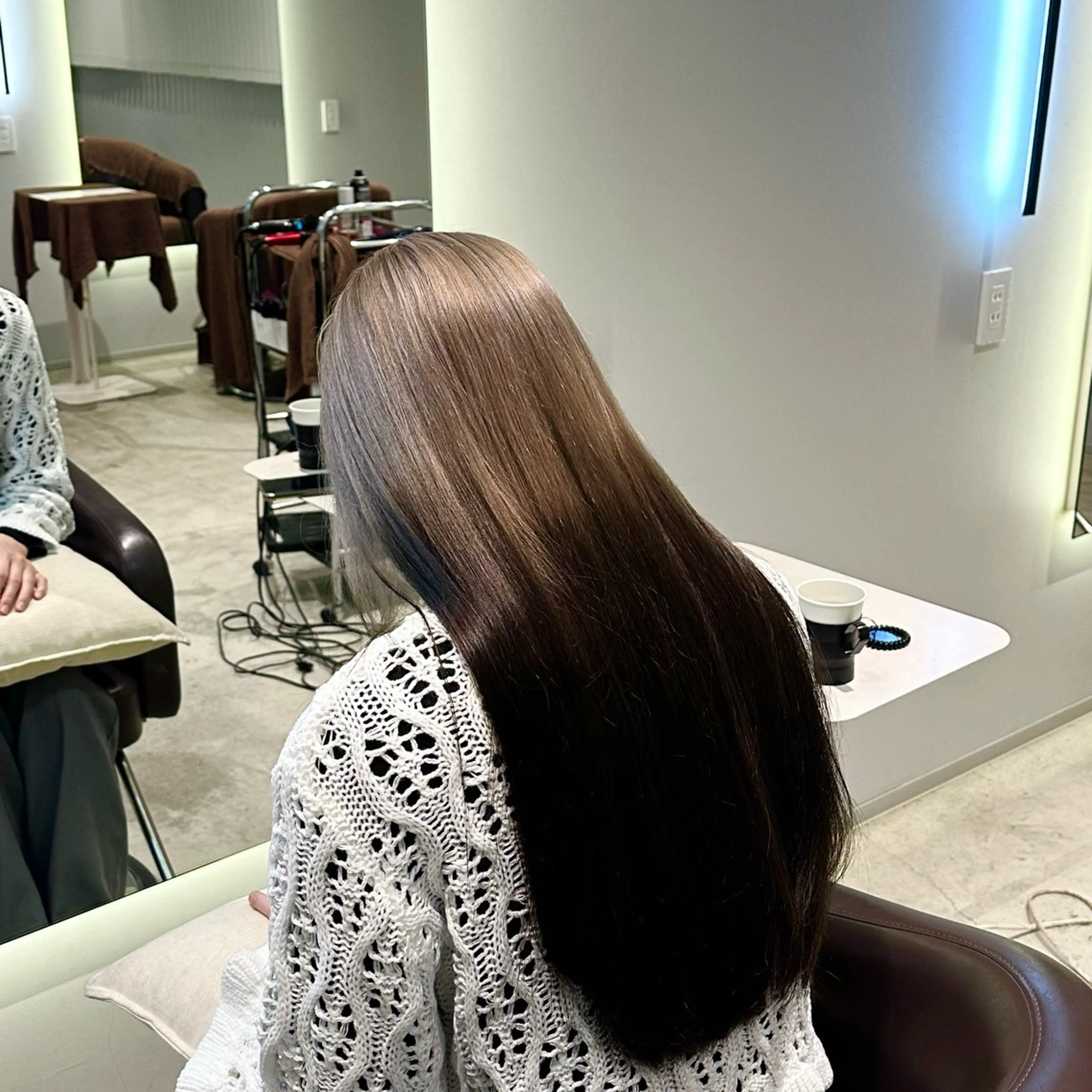 セミロング 縮毛矯正 中林優太🪸 暖色特化🪸のヘアスタイル