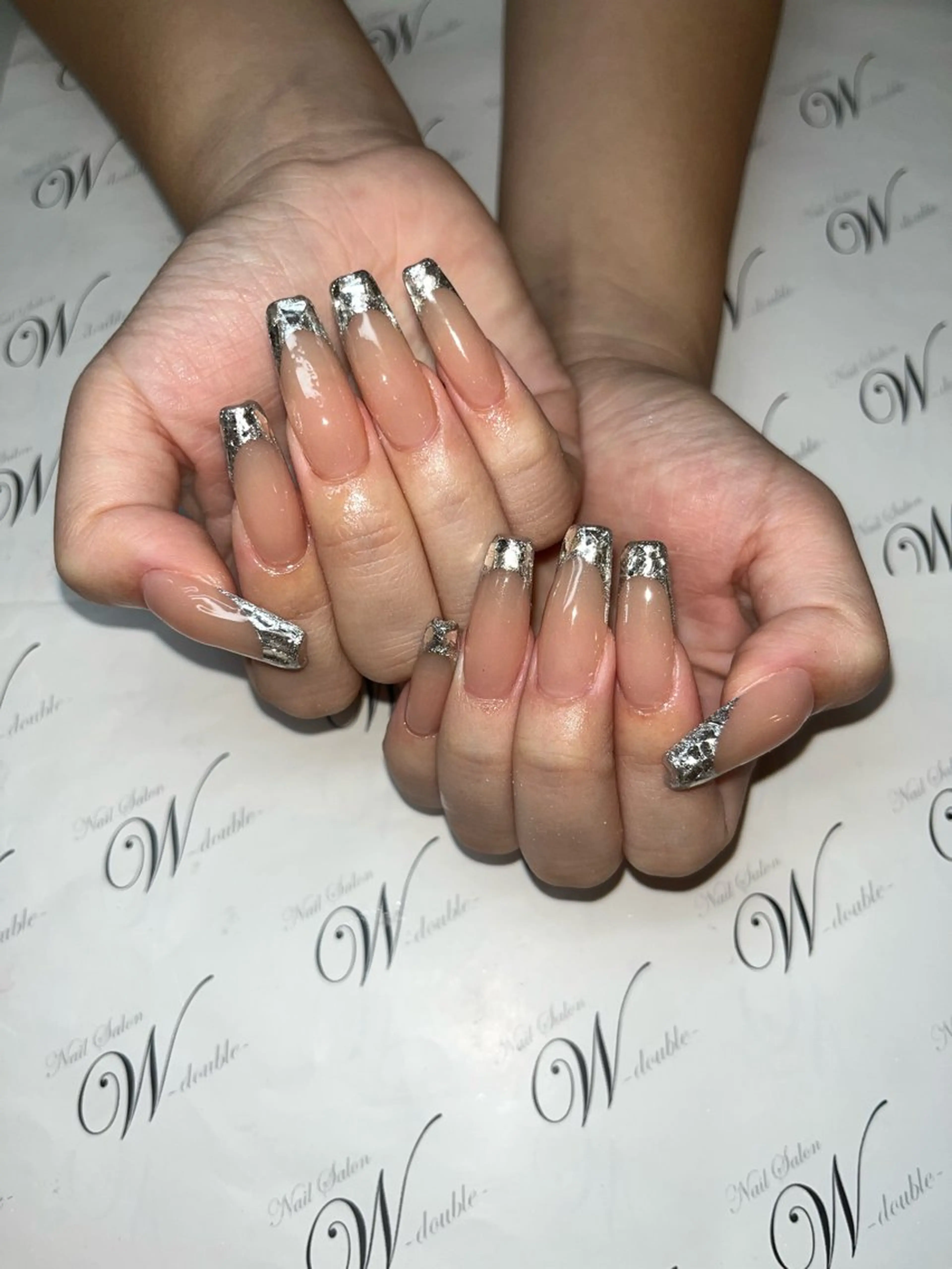 ミディアム ハンドネイル ネイルサロン ダブルのネイルデザイン