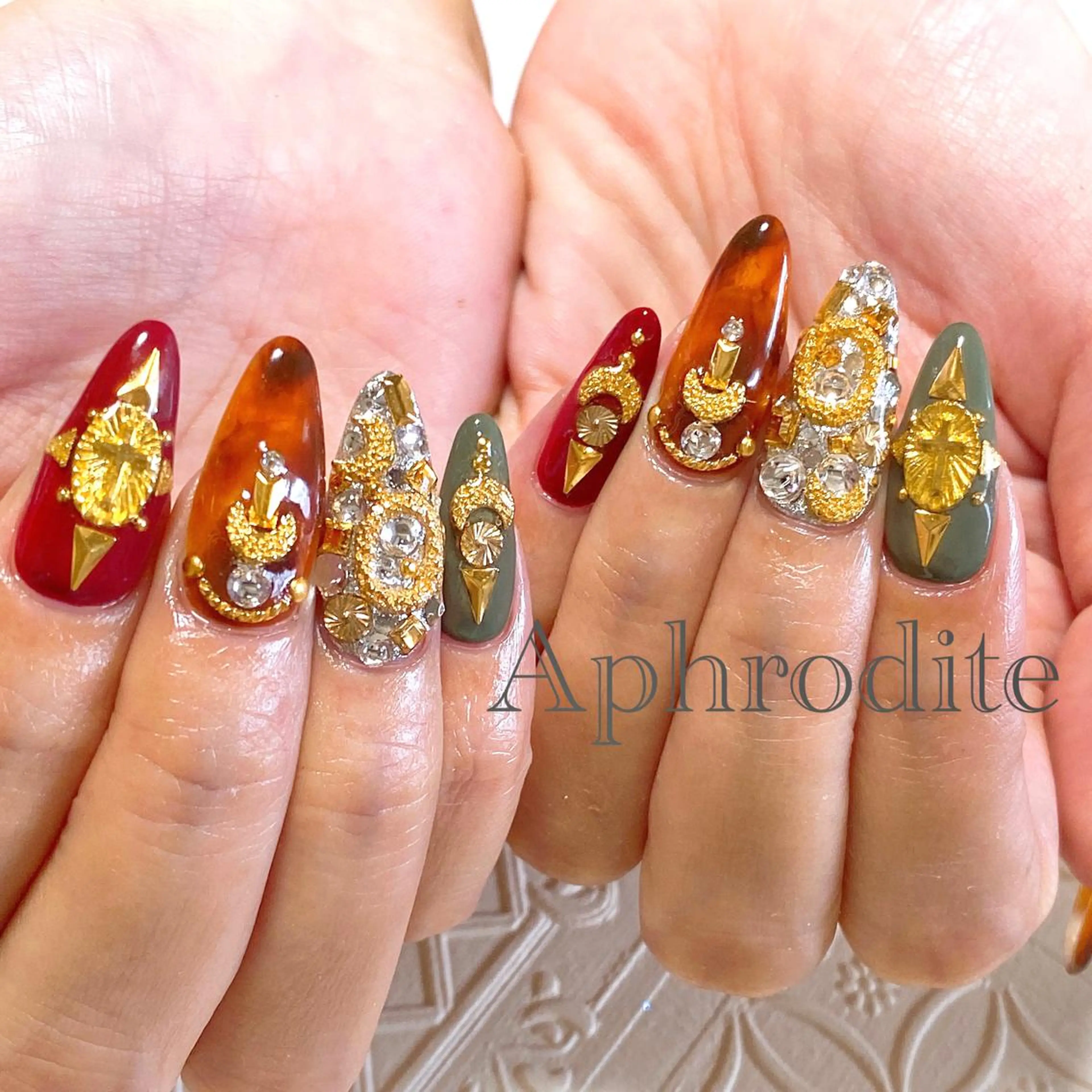 ネイル ハンドネイル Aphrodite パラジェル認定サロンのネイルデザイン