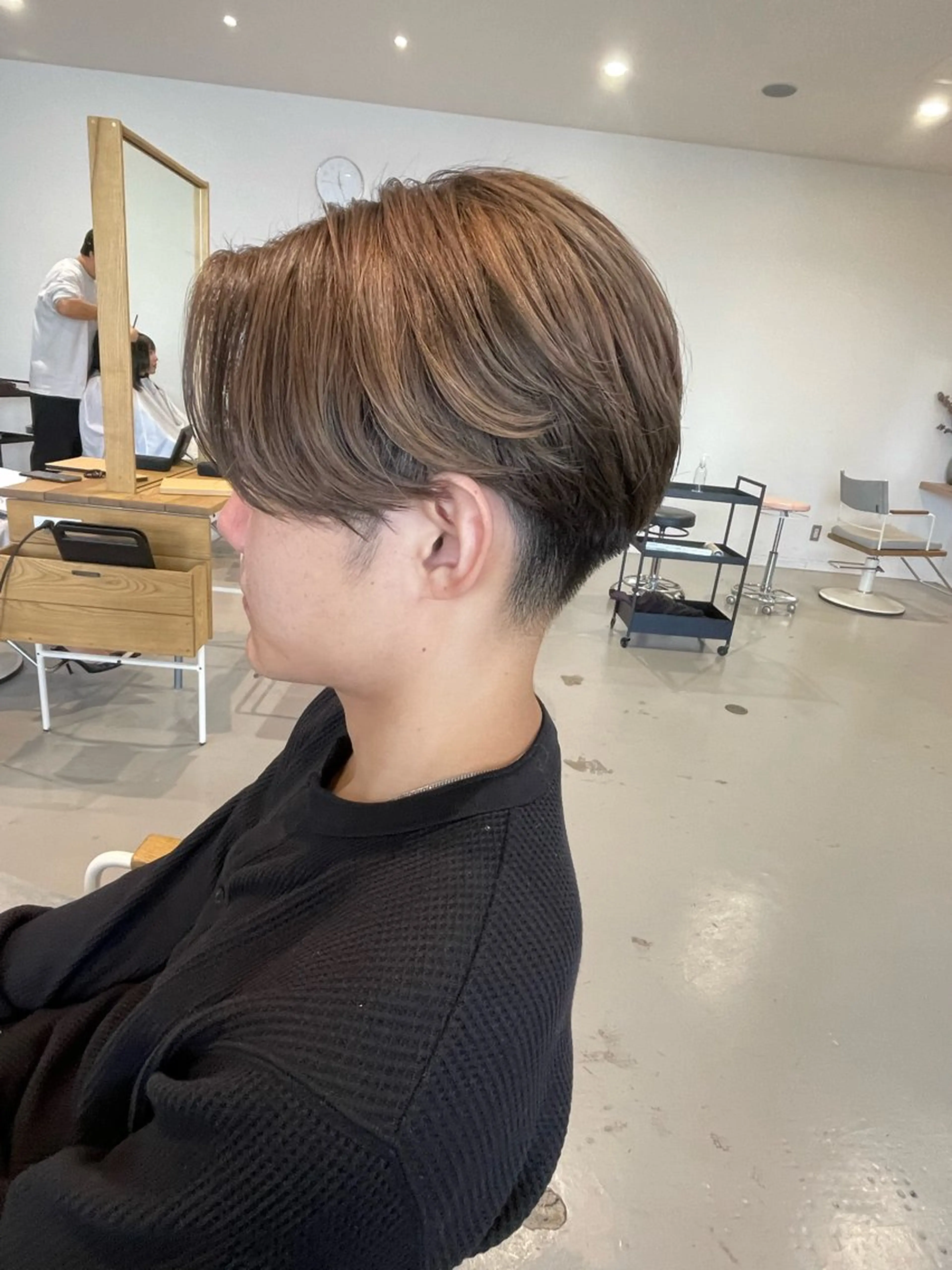 ミディアム カット ヘアカラー 樋口 令惟のヘアスタイル