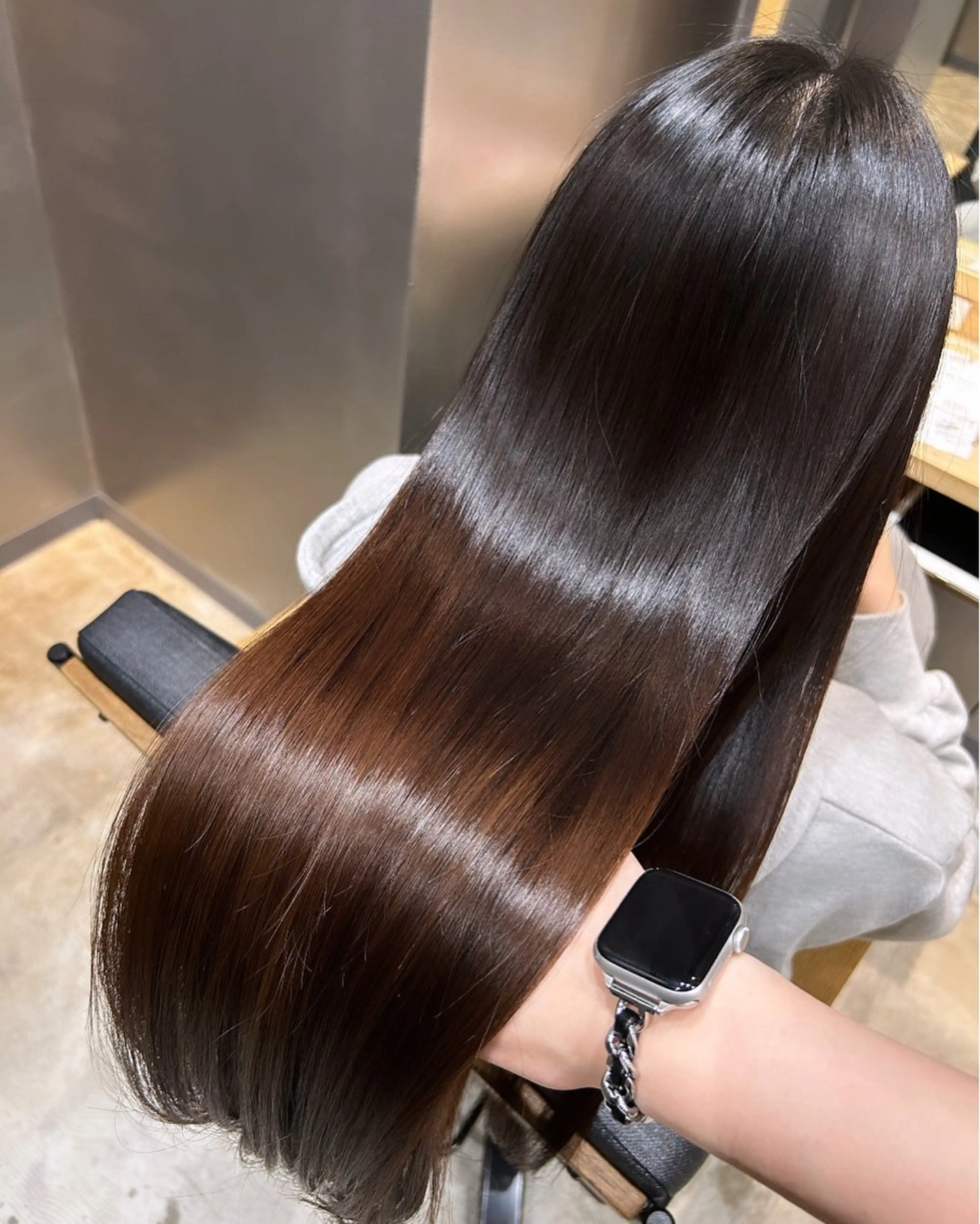 ロング 縮毛矯正 椋 愛穂のヘアスタイル