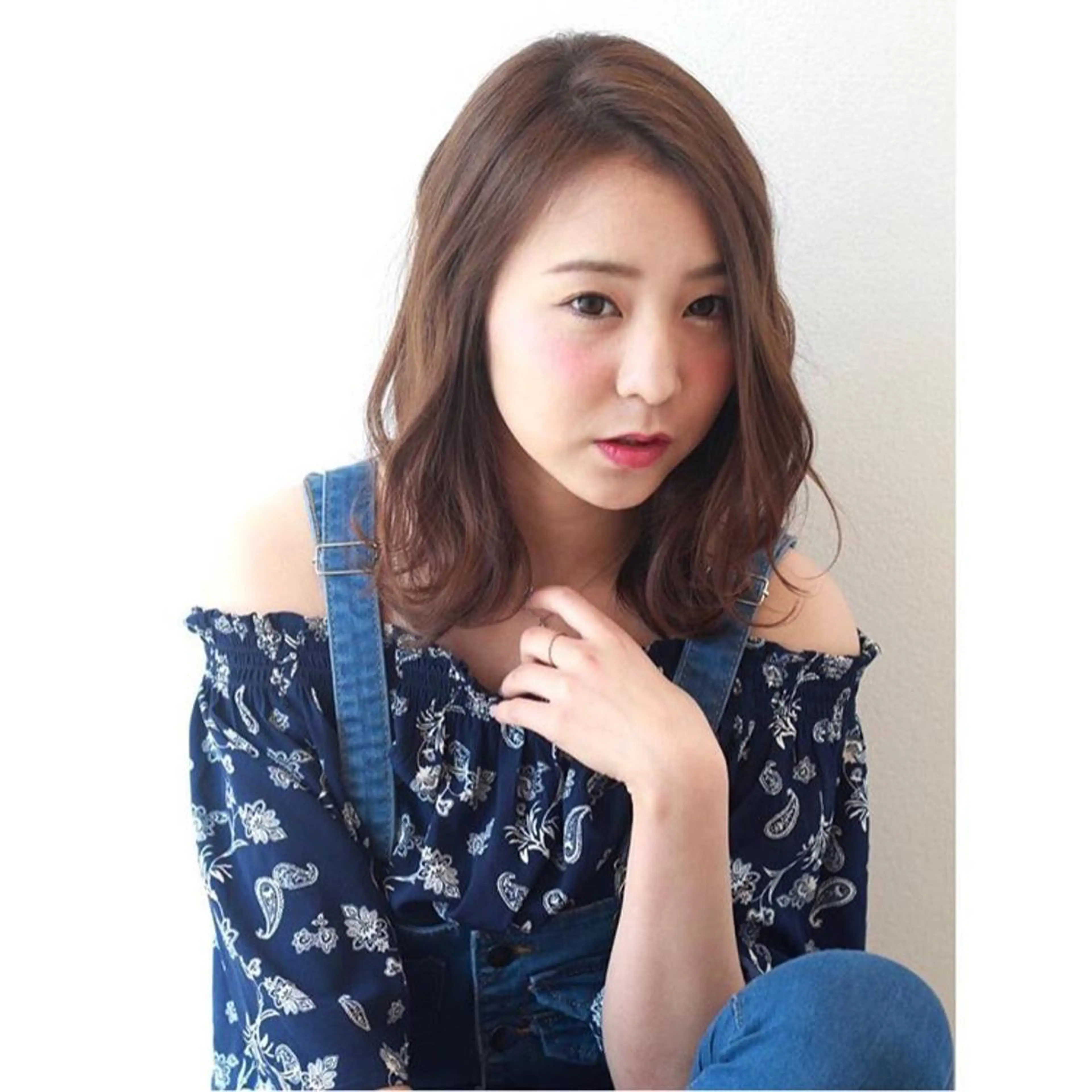 ミディアム カラー ベージュカラー カット ヘアカラー トリートメント 高木 麻知子のヘアスタイル