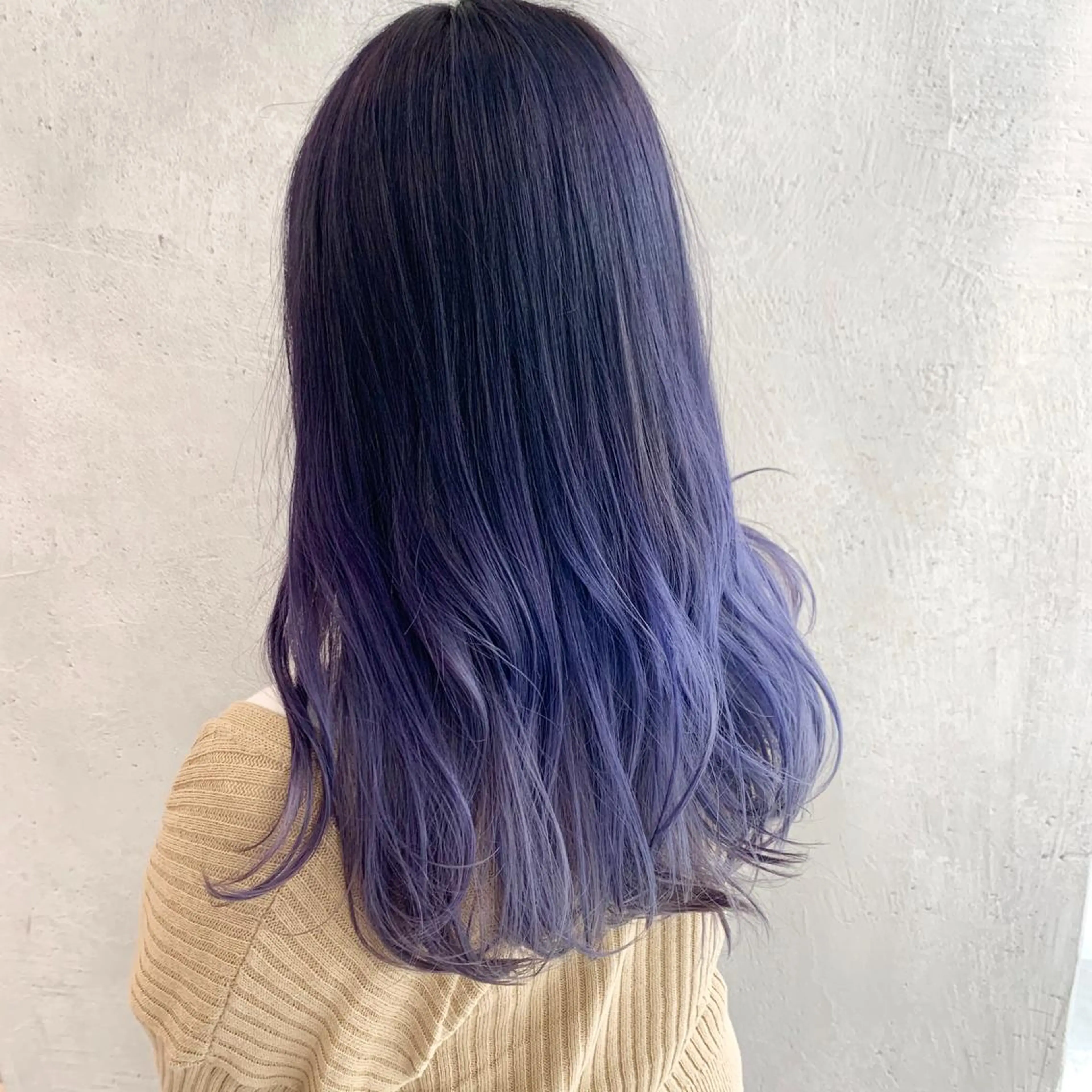 ミディアム カラー ヘアカラー 及川シゲル 髪質改善講師のヘアスタイル