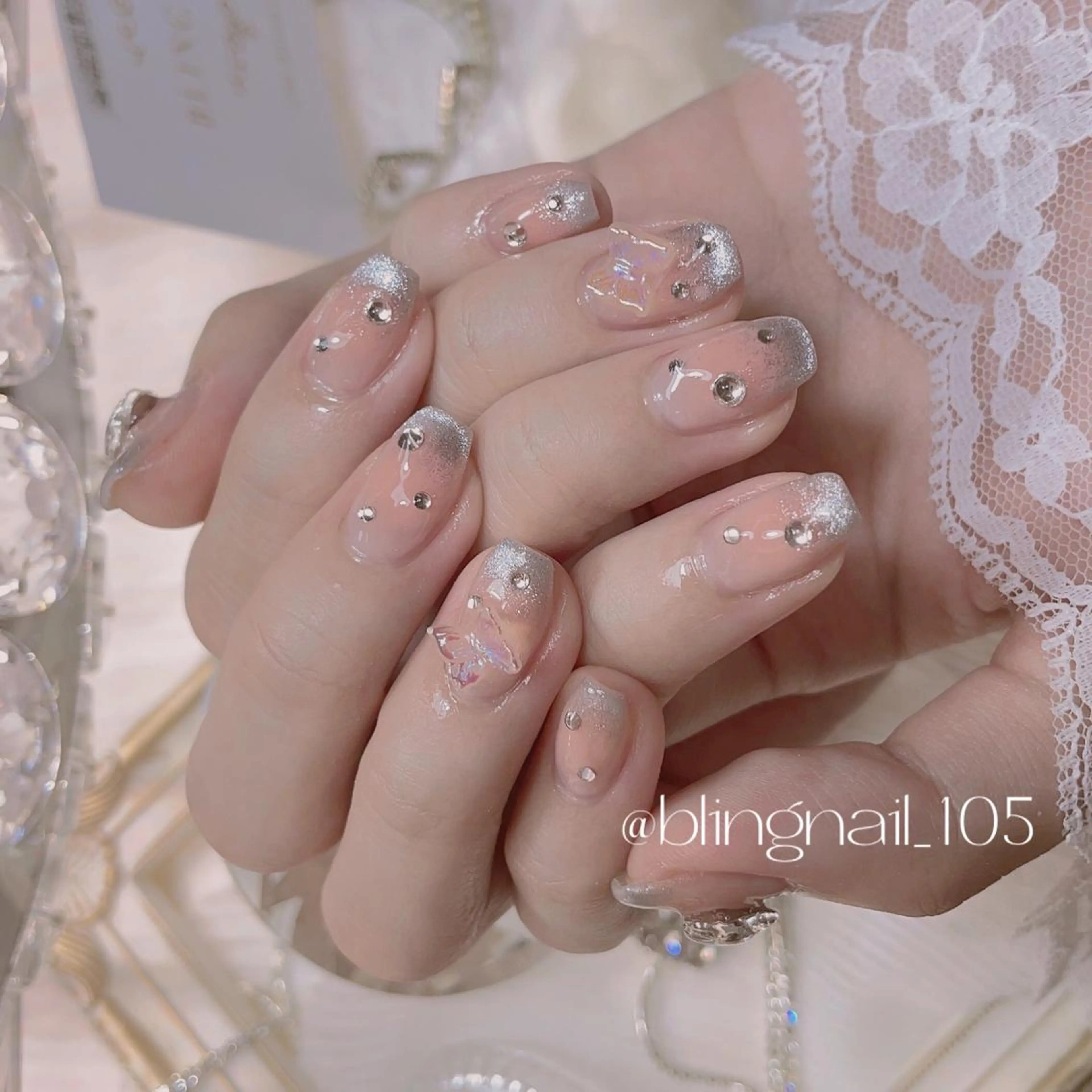 ネイル 23時まで❤︎韓国、 ワンホンネイルのネイルデザイン