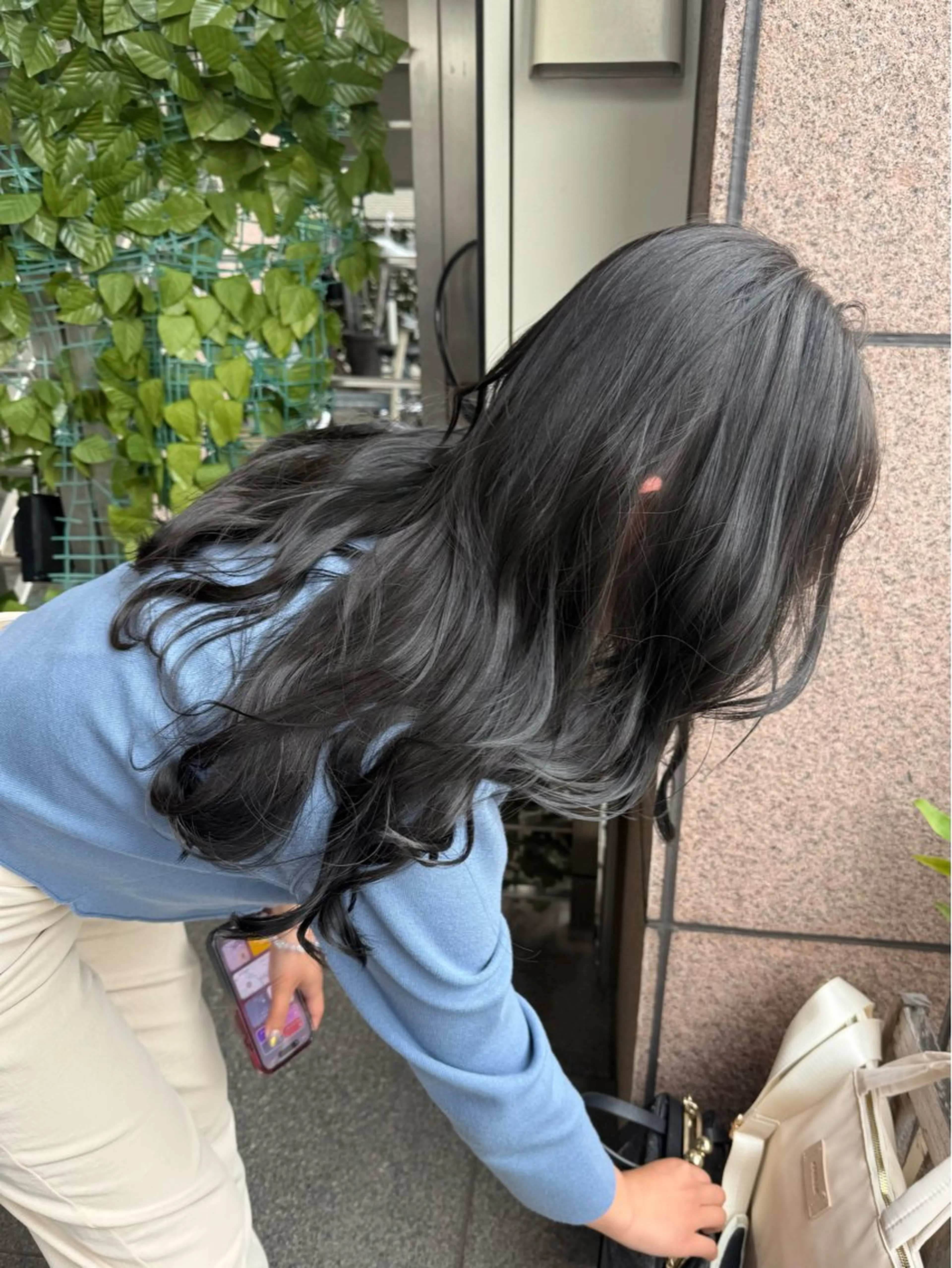 ロング カラー ミルクティー× グレージュMOMOのヘアスタイル