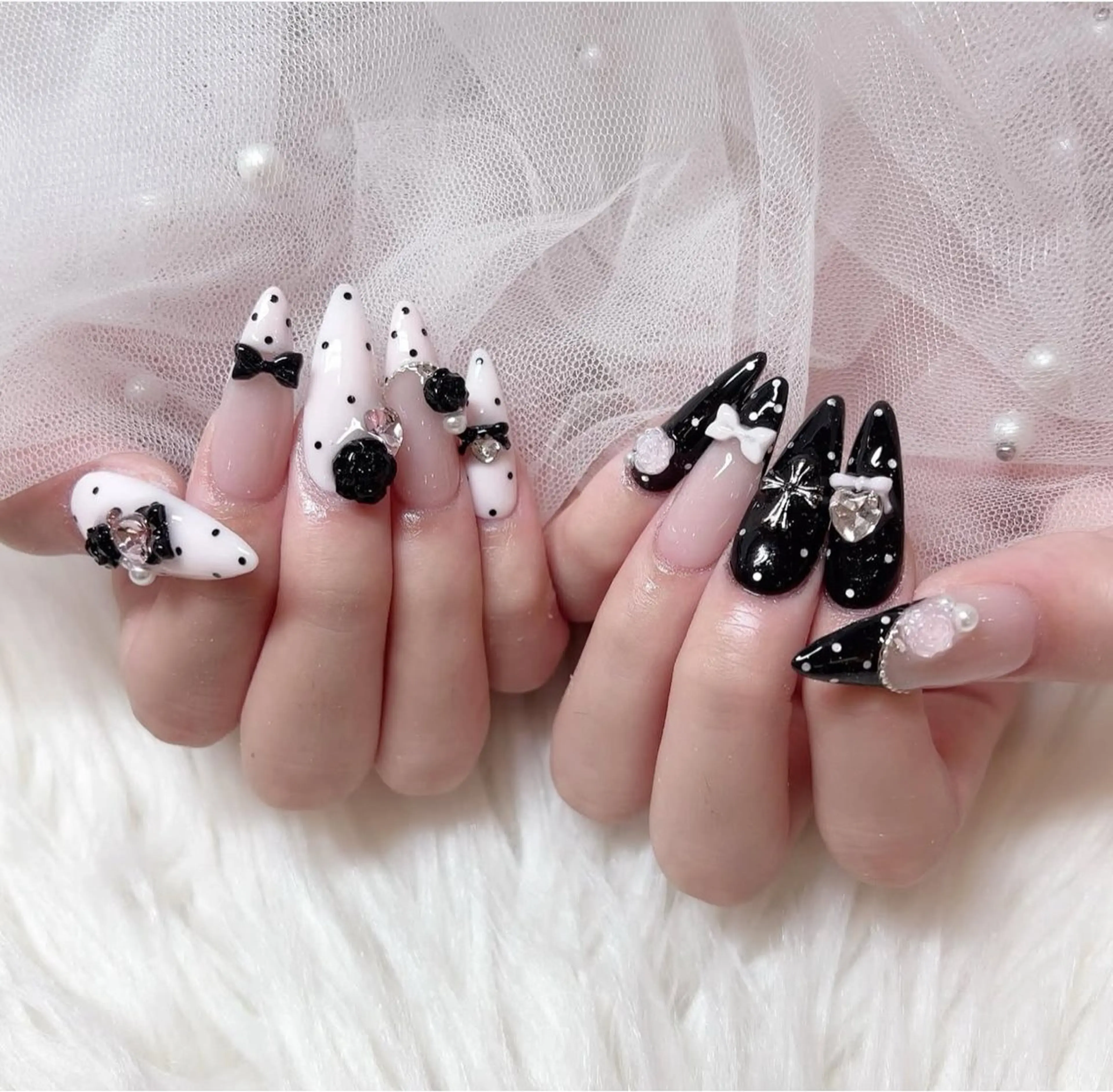 ネイル オーロラネイル クリアネイル フラッシュネイル ジェルネイル グラデーション ハンドネイル LilyLala Nailsalonのネイルデザイン