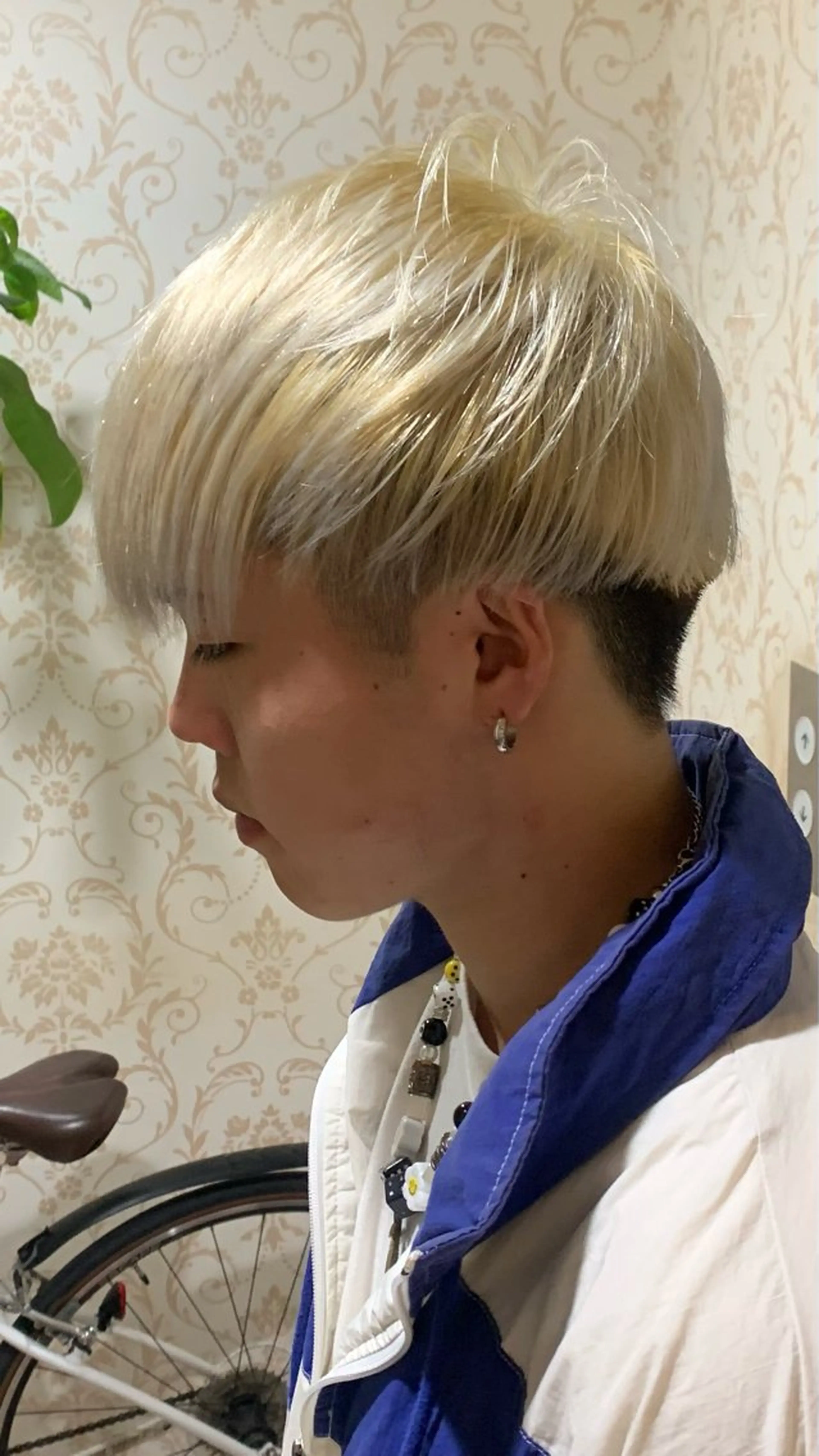 ショート カラー メンズ メンズブリーチ メンズハイトーン メンズ韓国風 マッシュ メンズウルフカット メンズパーマ&メンズ 縮毛矯正ならヒラノのヘアスタイル