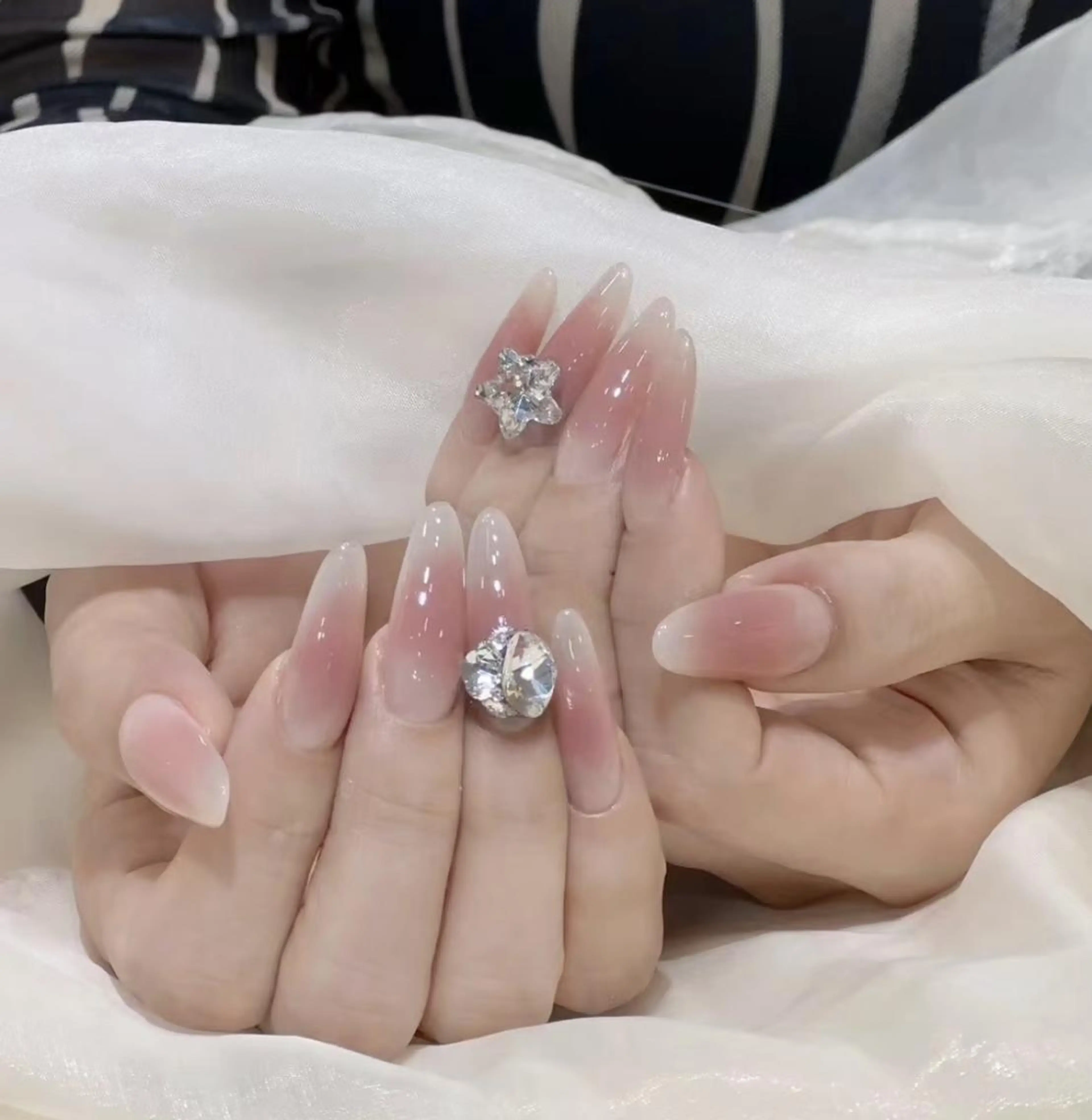 ネイル ハンドネイル ハンドケア 🍑 momo_nailのネイルデザイン