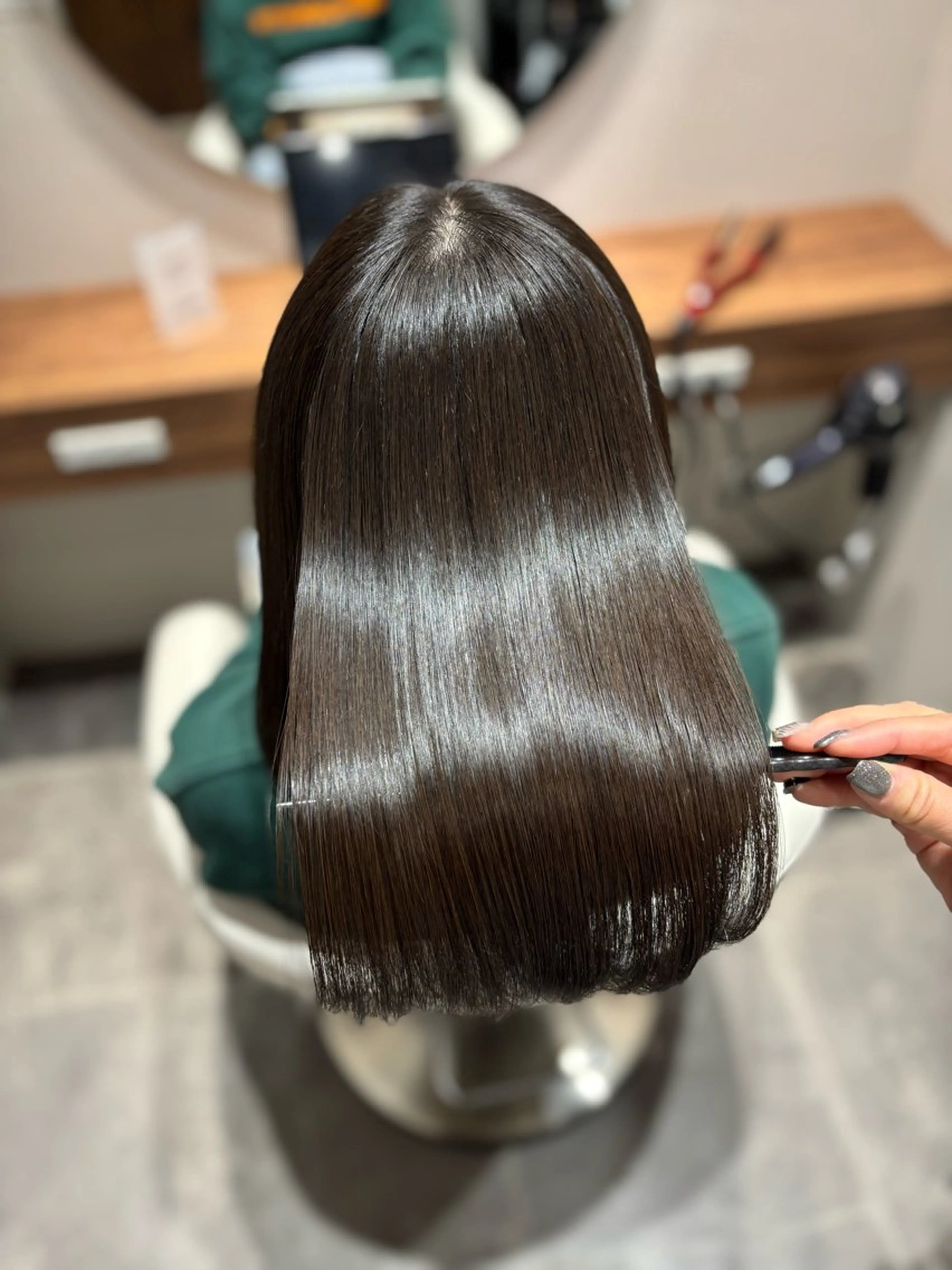 ミディアム トリートメント 美髪ヘア 🤍erikaのヘアスタイル