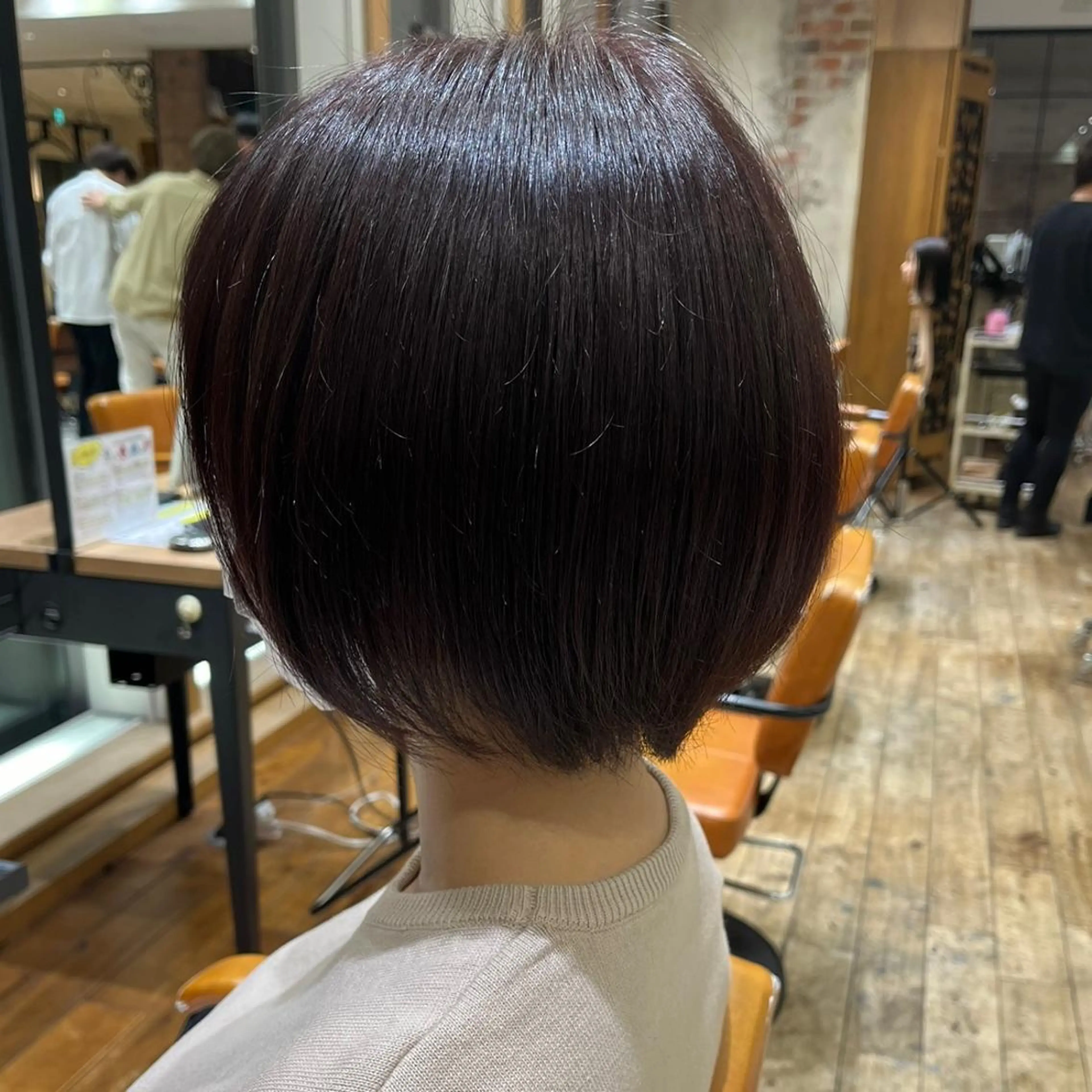 ショート カラー 💍新宿ショート 💍岩田莉奈のヘアスタイル